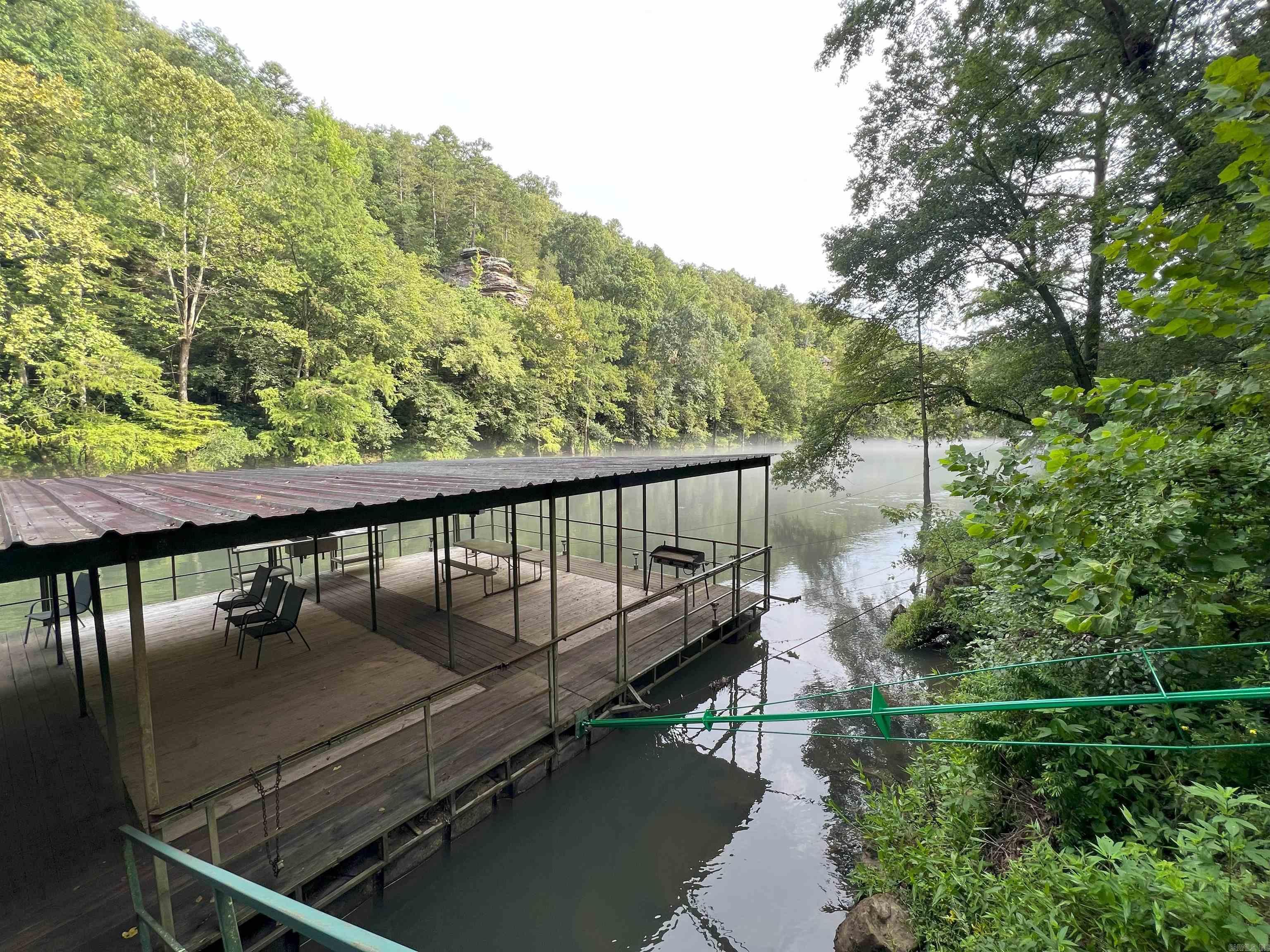 Paradise River - Land