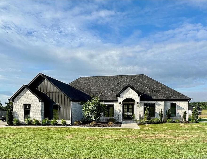 Beautiful 3 bed 2.5 bath home!