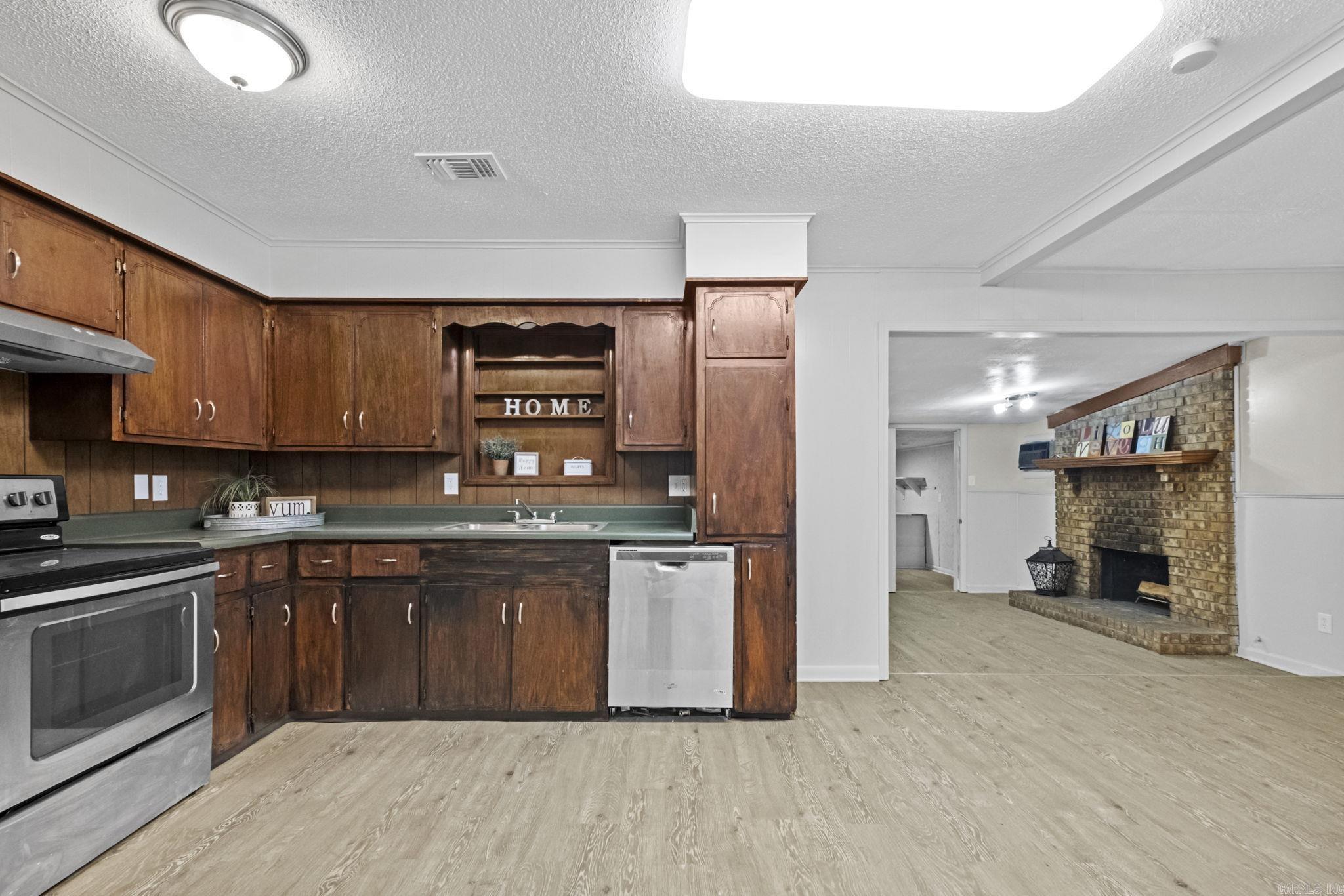 RANEY TERRACE - Residential