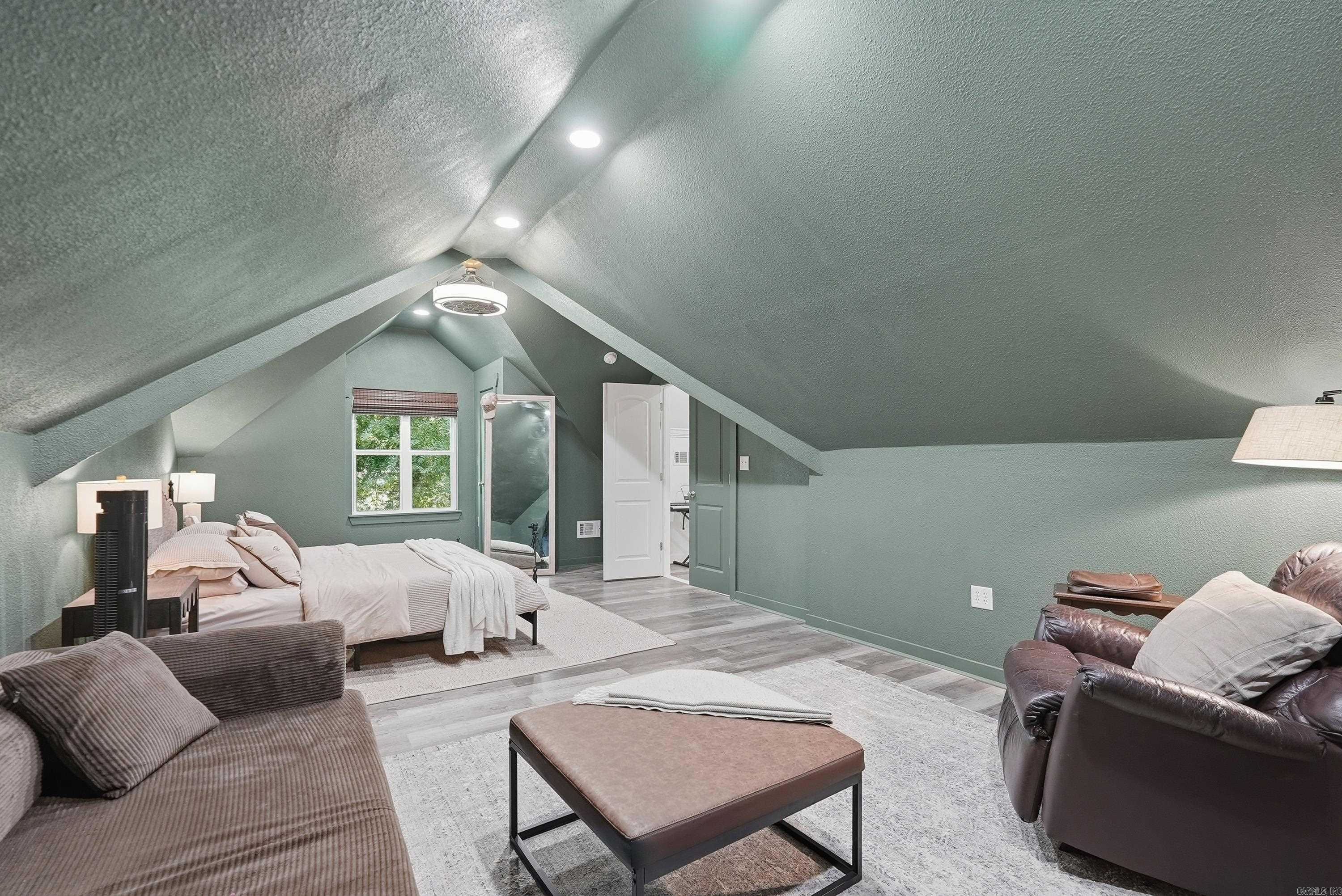 BROOKWOOD - Residential