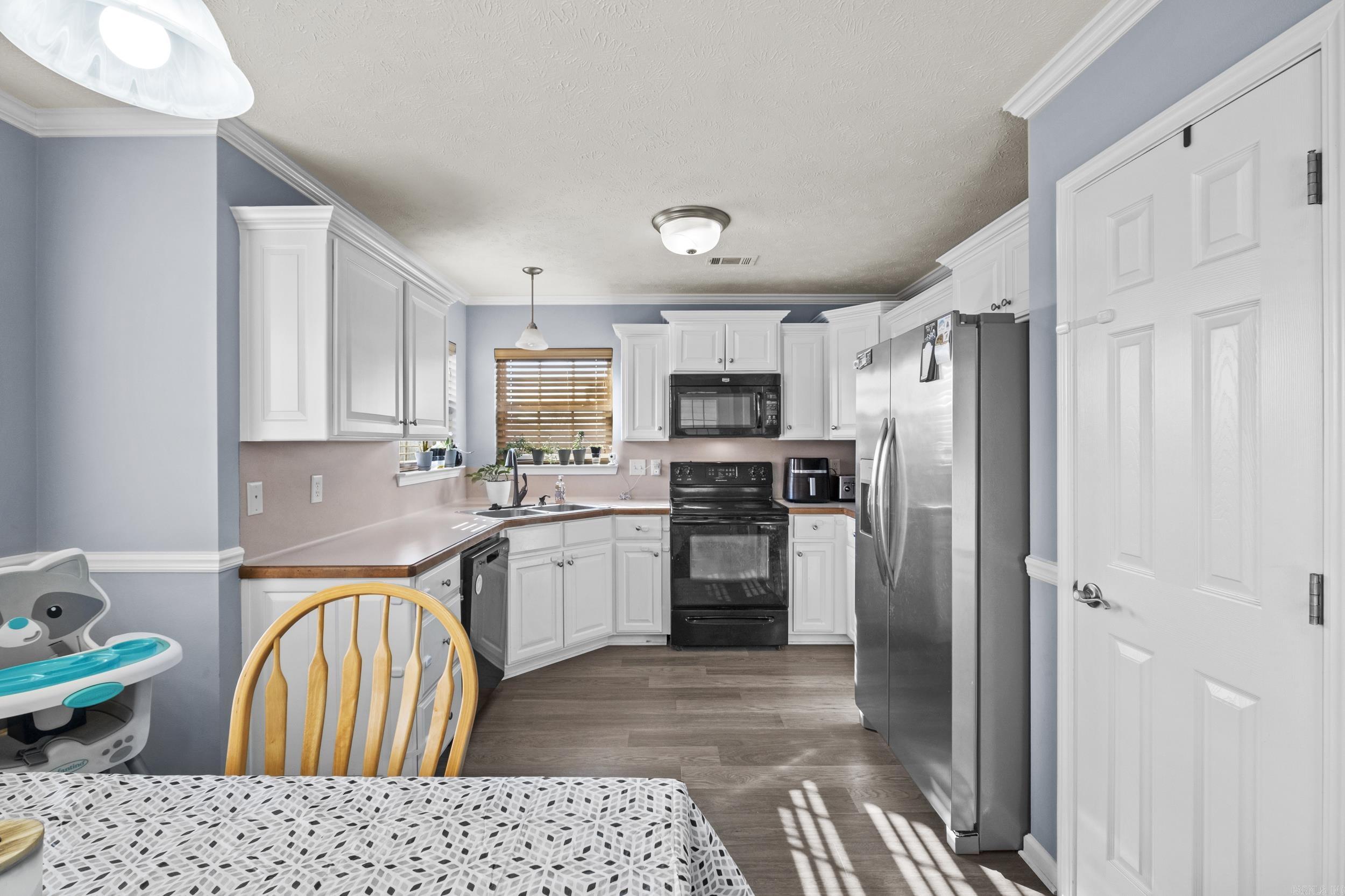 WILLOW LAKE - Residential