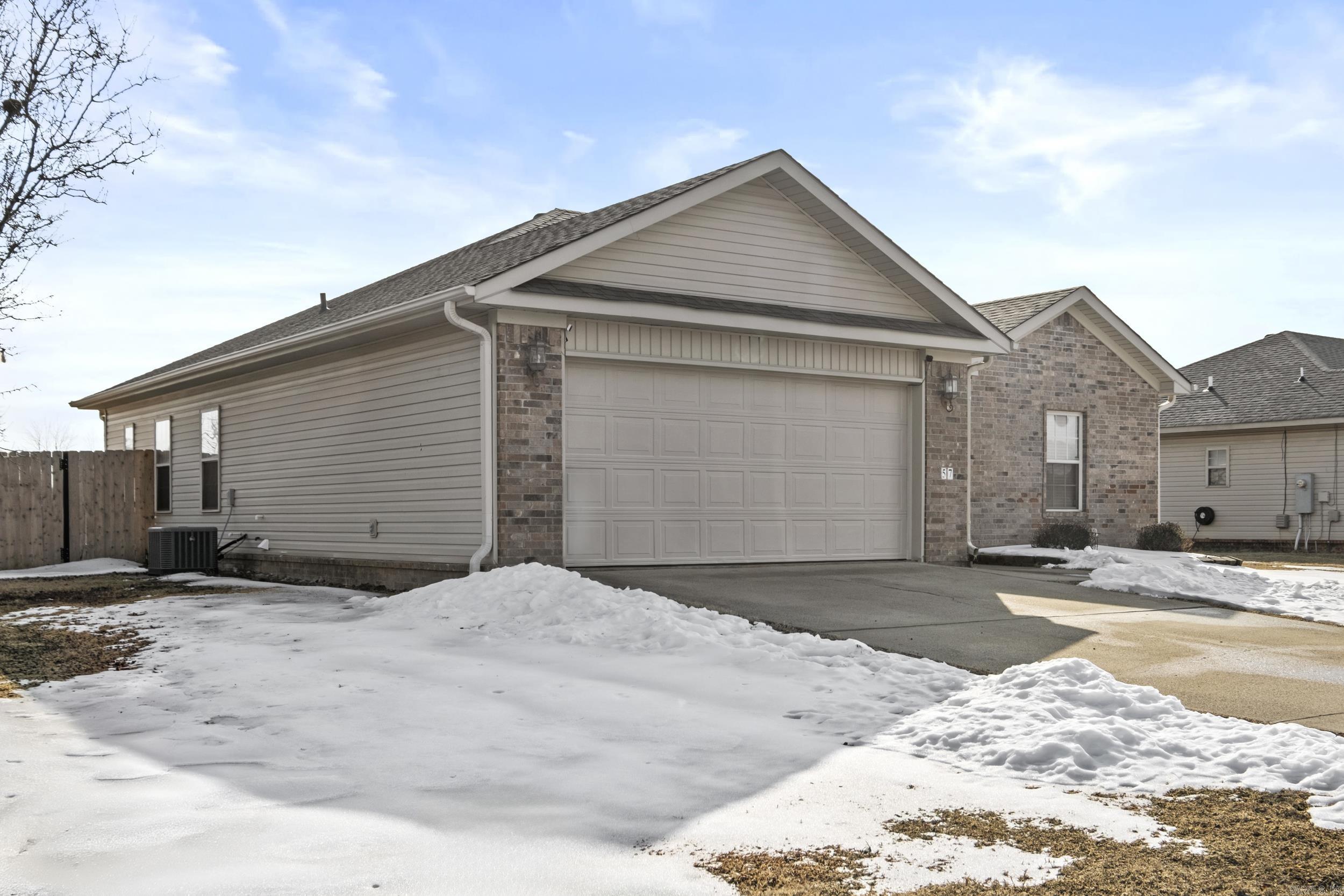 WILLOW LAKE - Residential