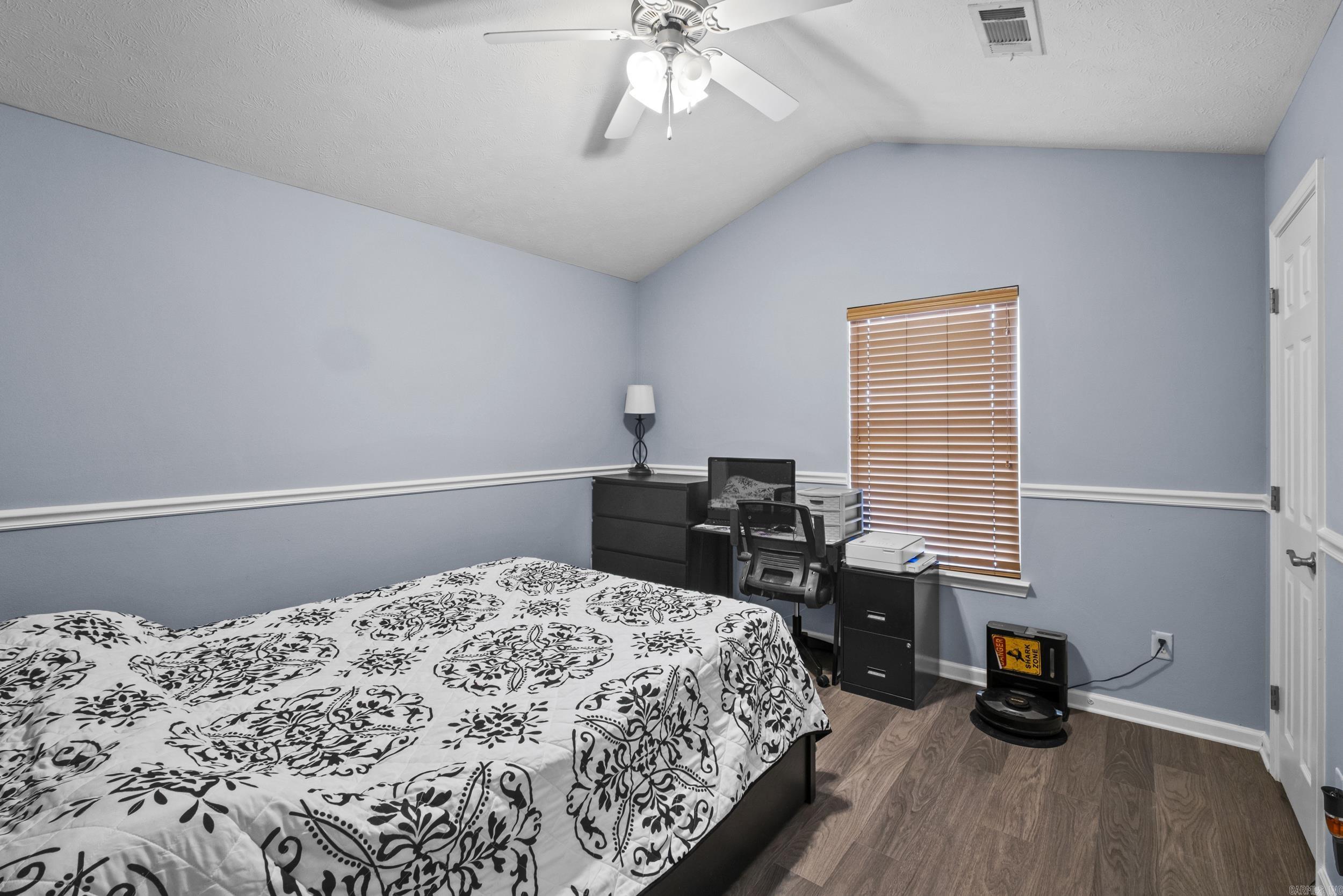 WILLOW LAKE - Residential