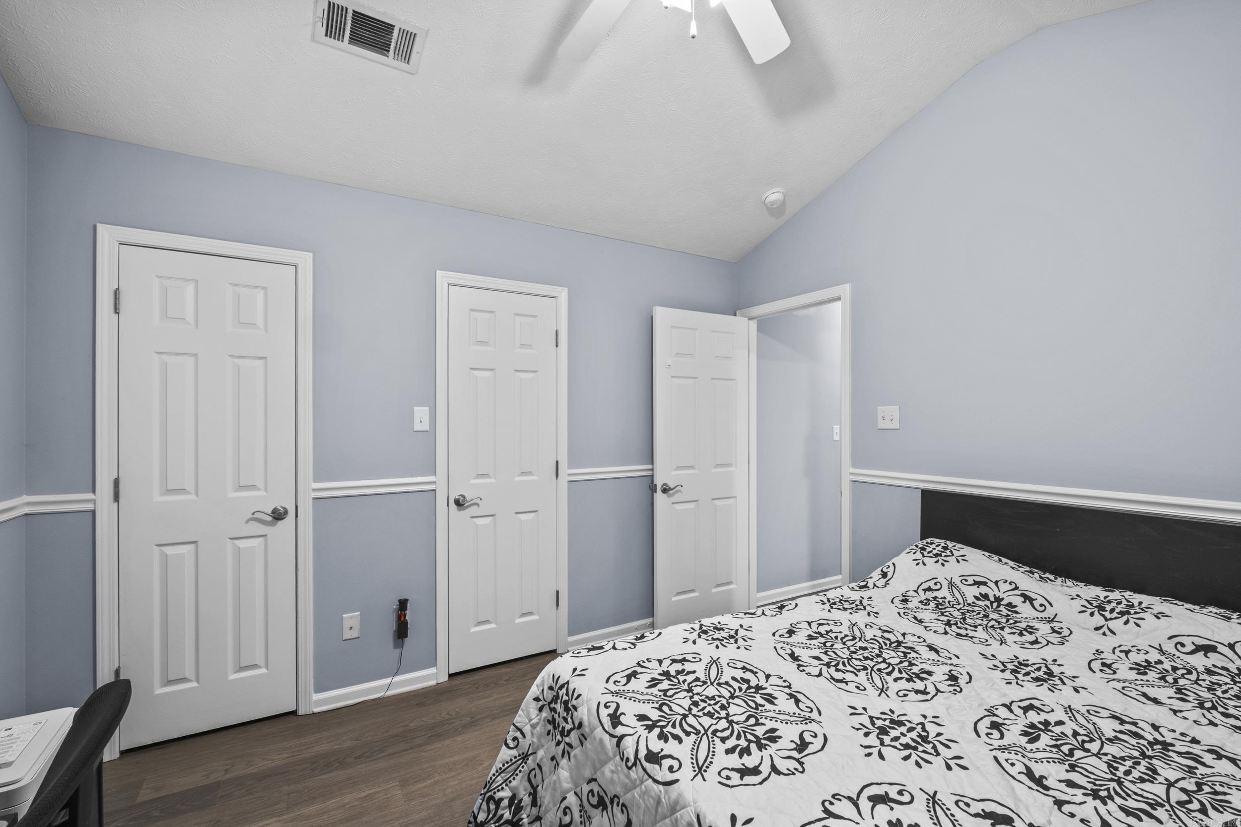 WILLOW LAKE - Residential