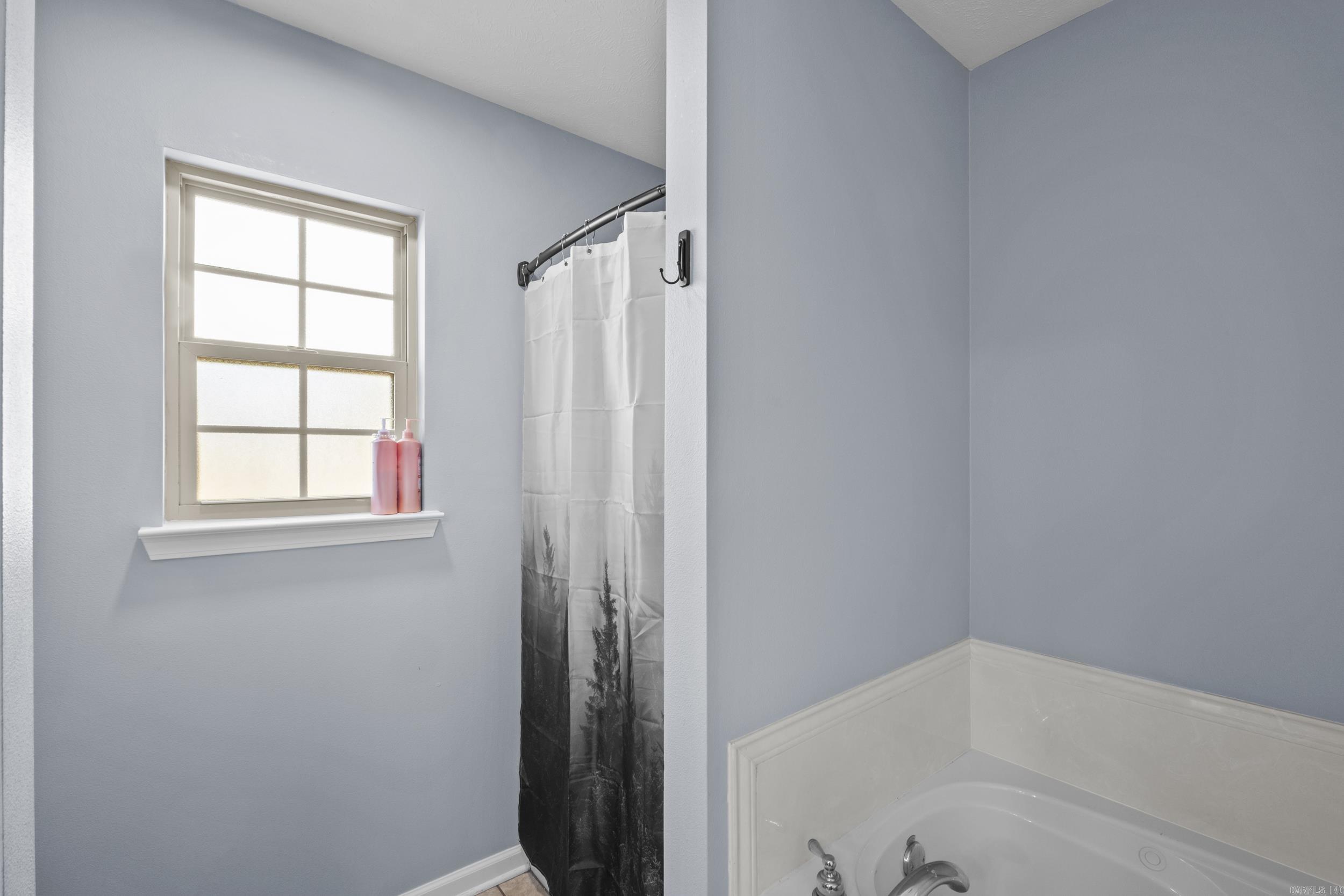 WILLOW LAKE - Residential