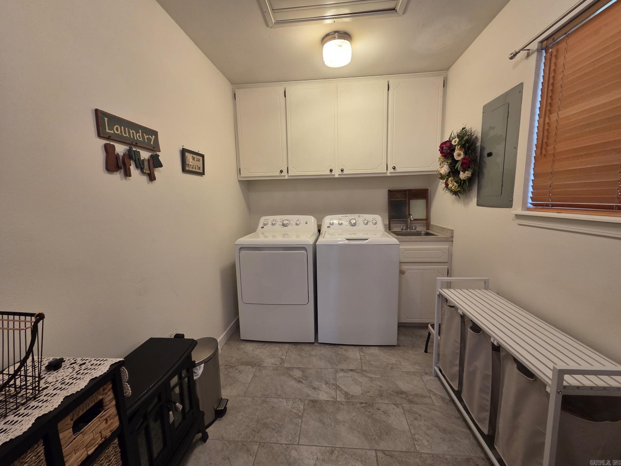 LAKERIDGE ESTATES - Residential