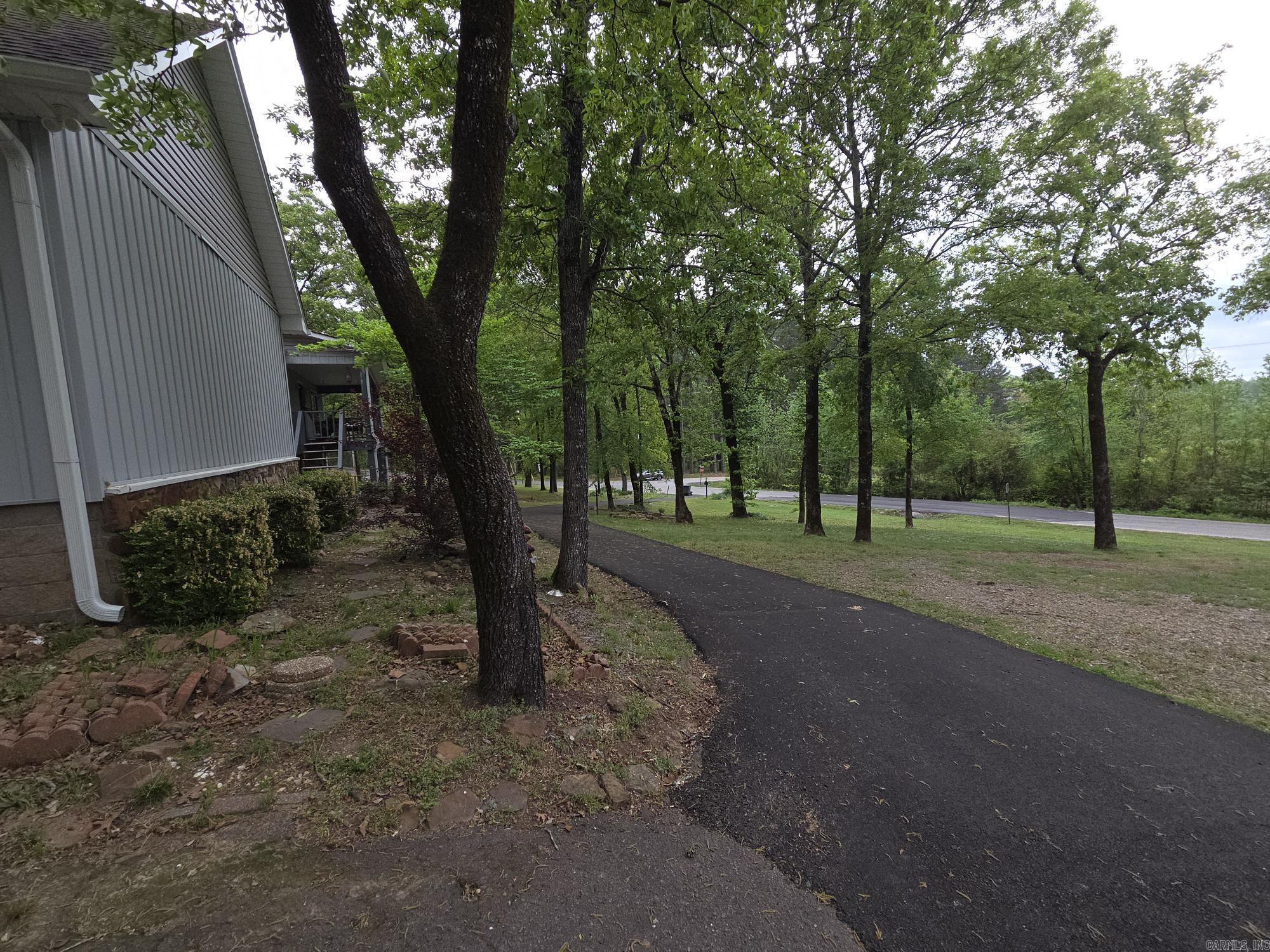 LAKERIDGE ESTATES - Residential