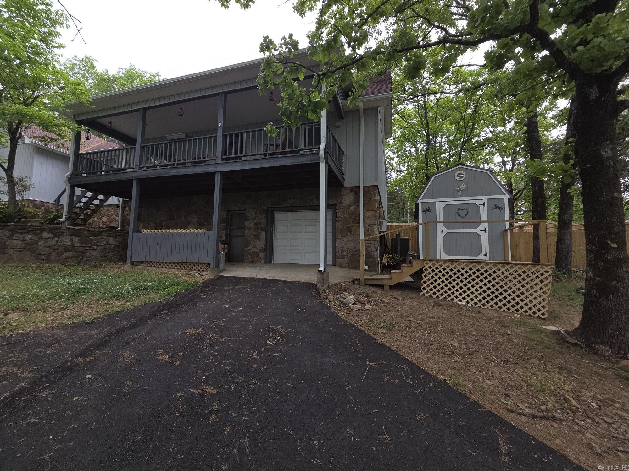 LAKERIDGE ESTATES - Residential