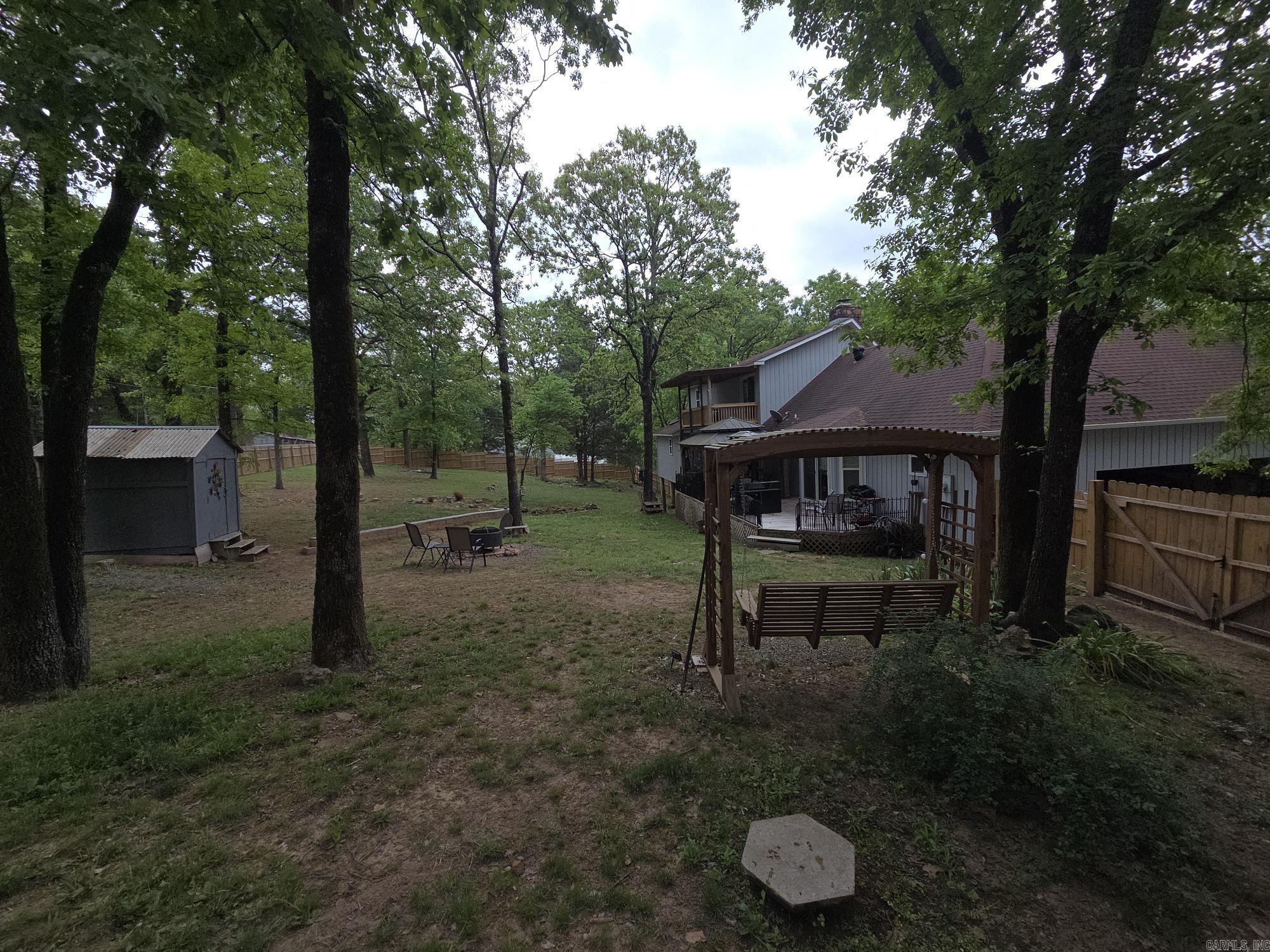 LAKERIDGE ESTATES - Residential