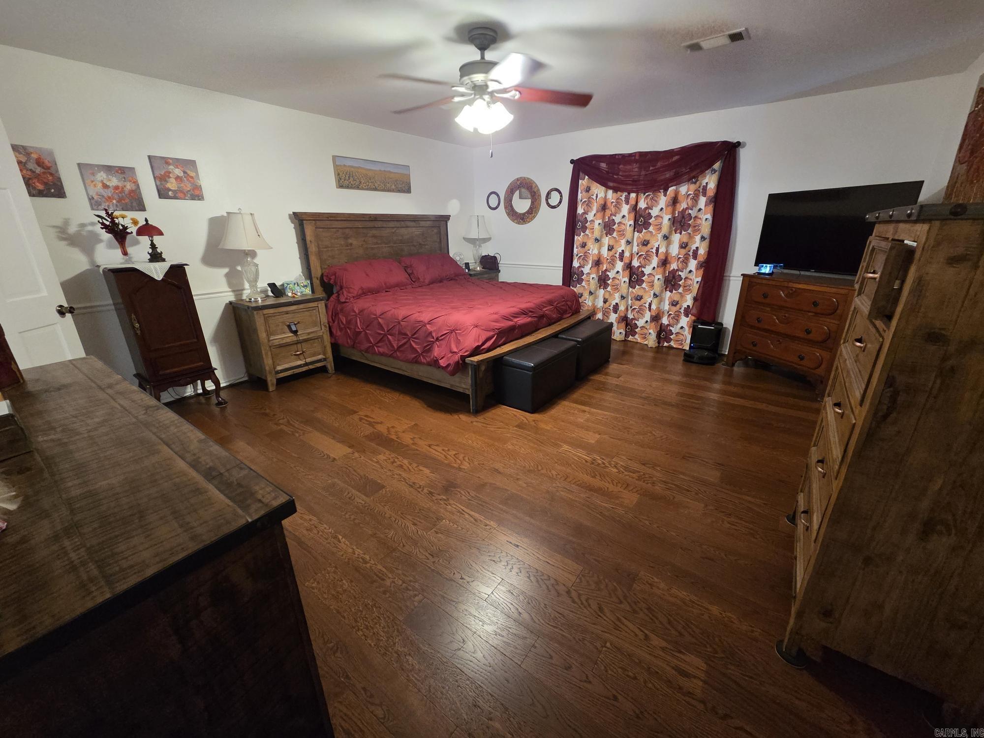 LAKERIDGE ESTATES - Residential