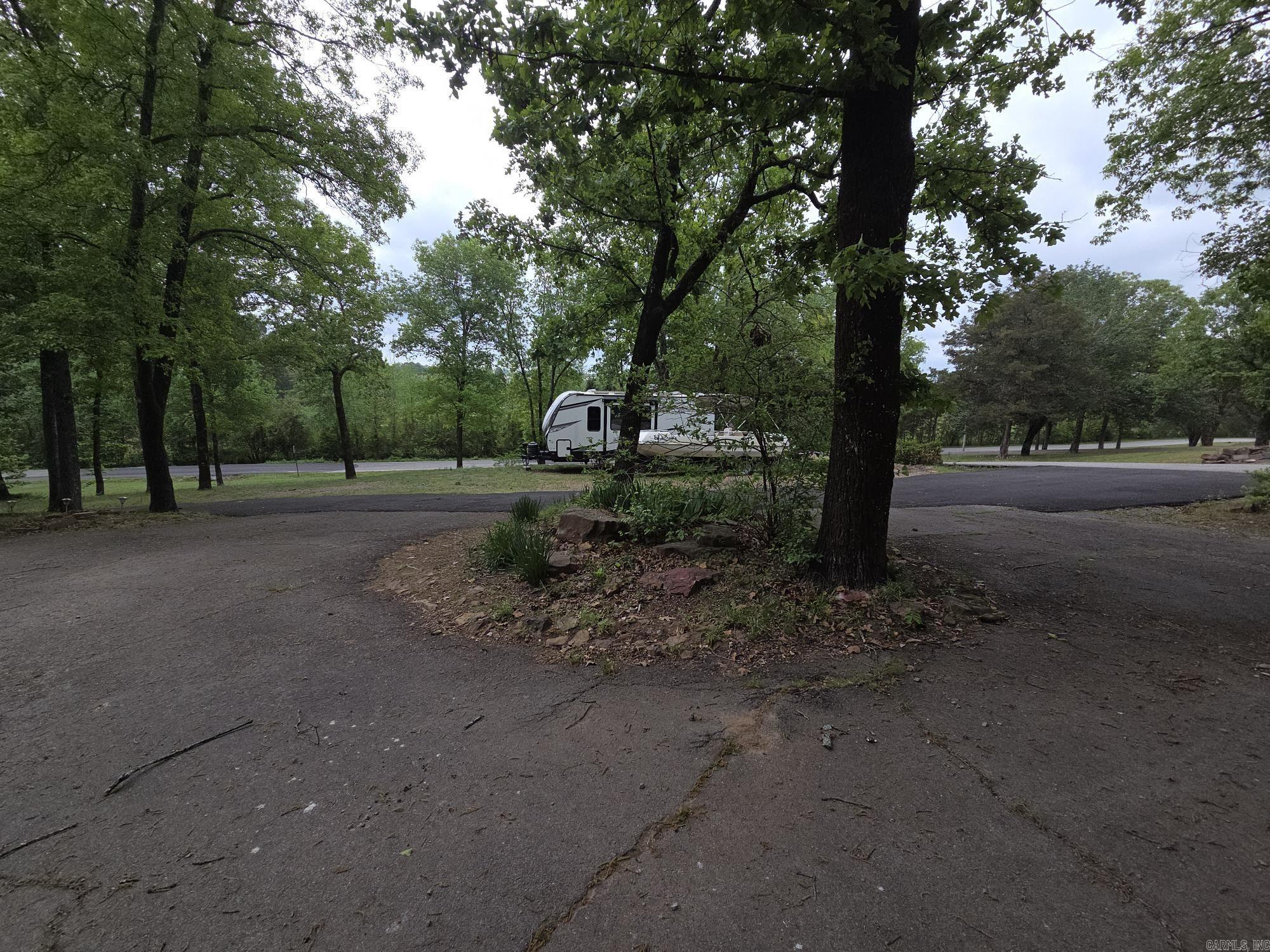 LAKERIDGE ESTATES - Residential