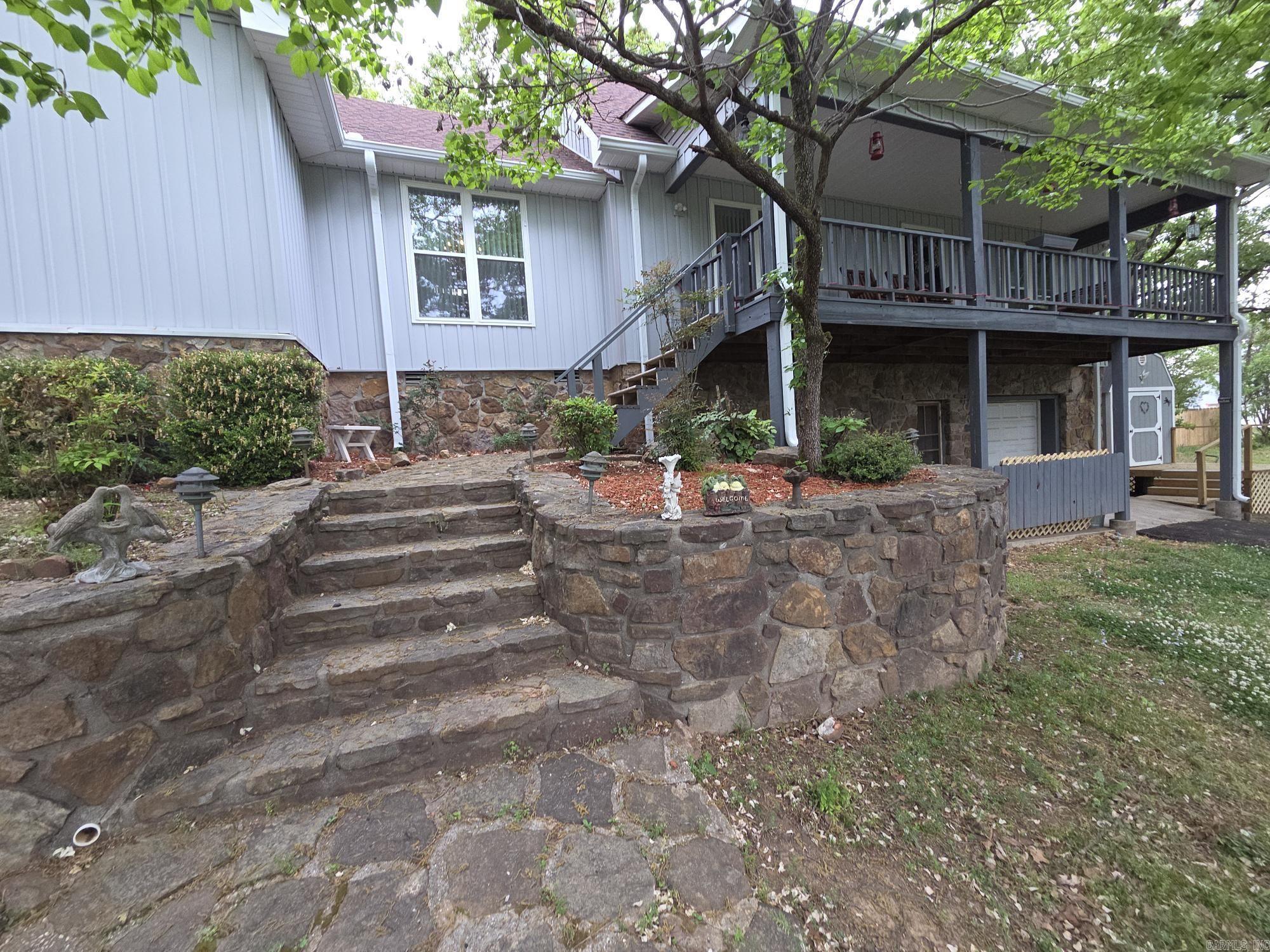 LAKERIDGE ESTATES - Residential