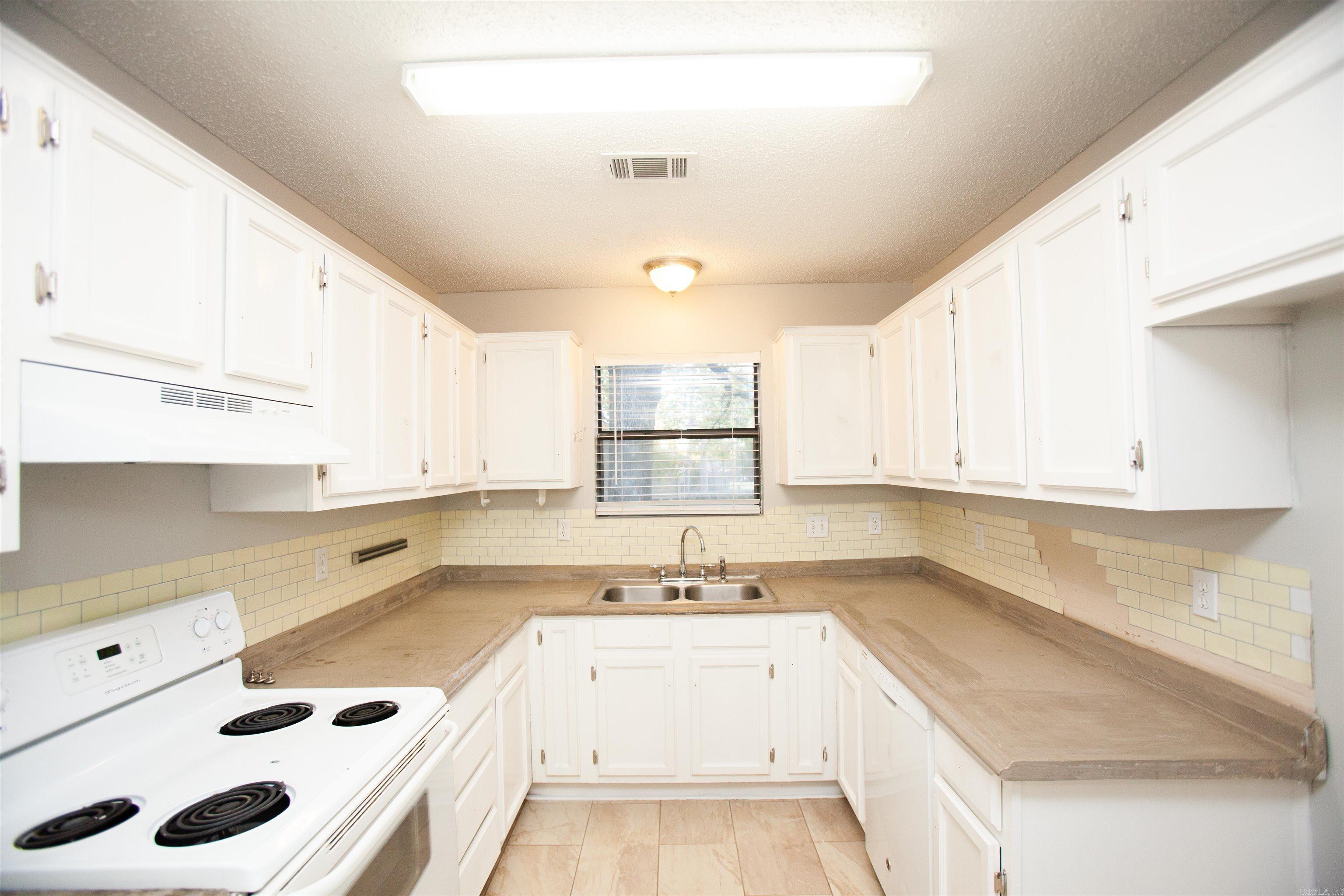 Rolling Oaks - Residential Lease