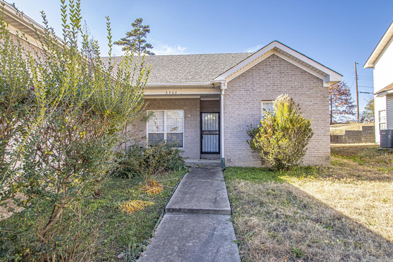 WEST HGTS PLACE - Residential