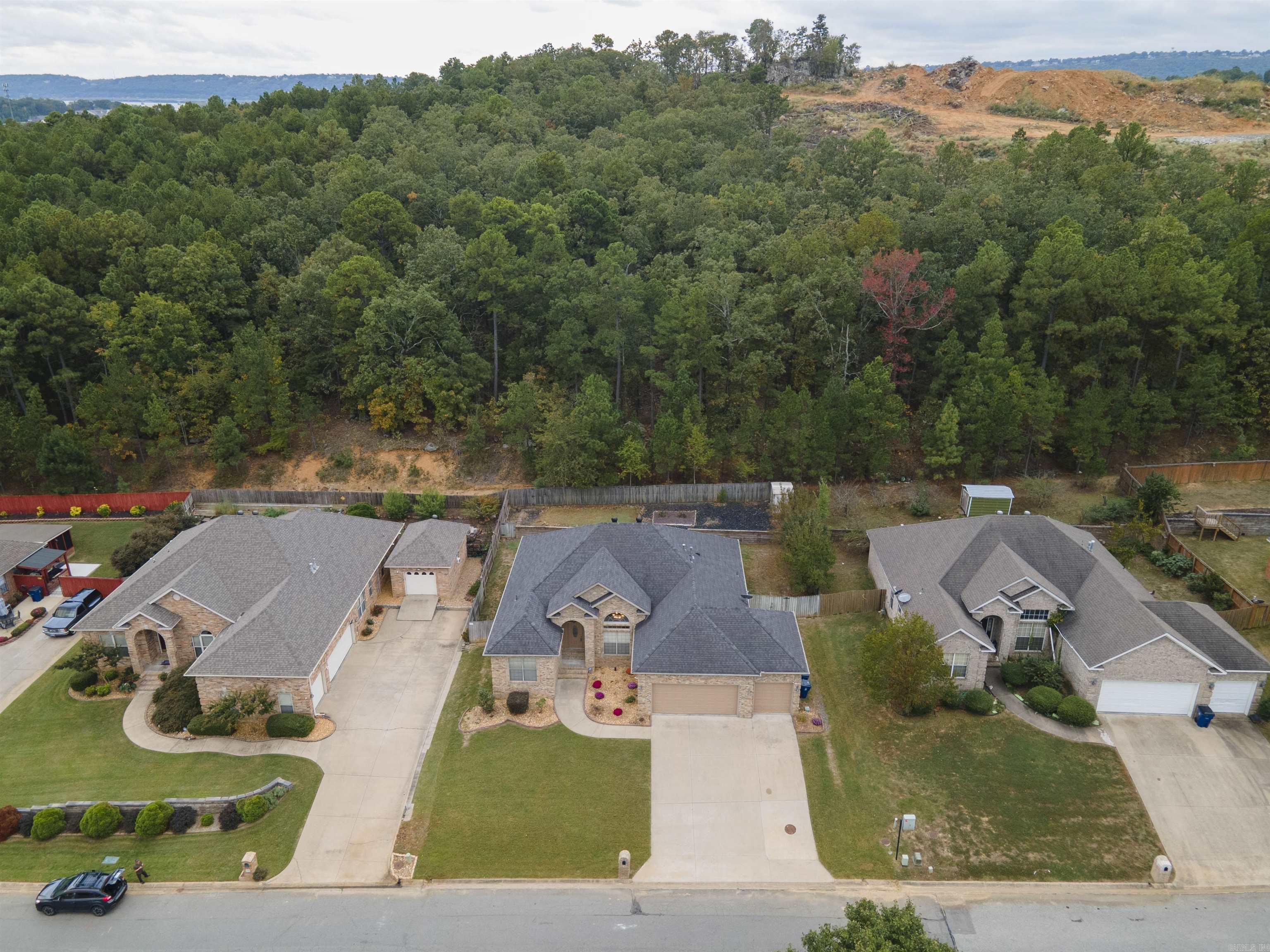 COUNTRY CLUB OF ARK THE - Residential