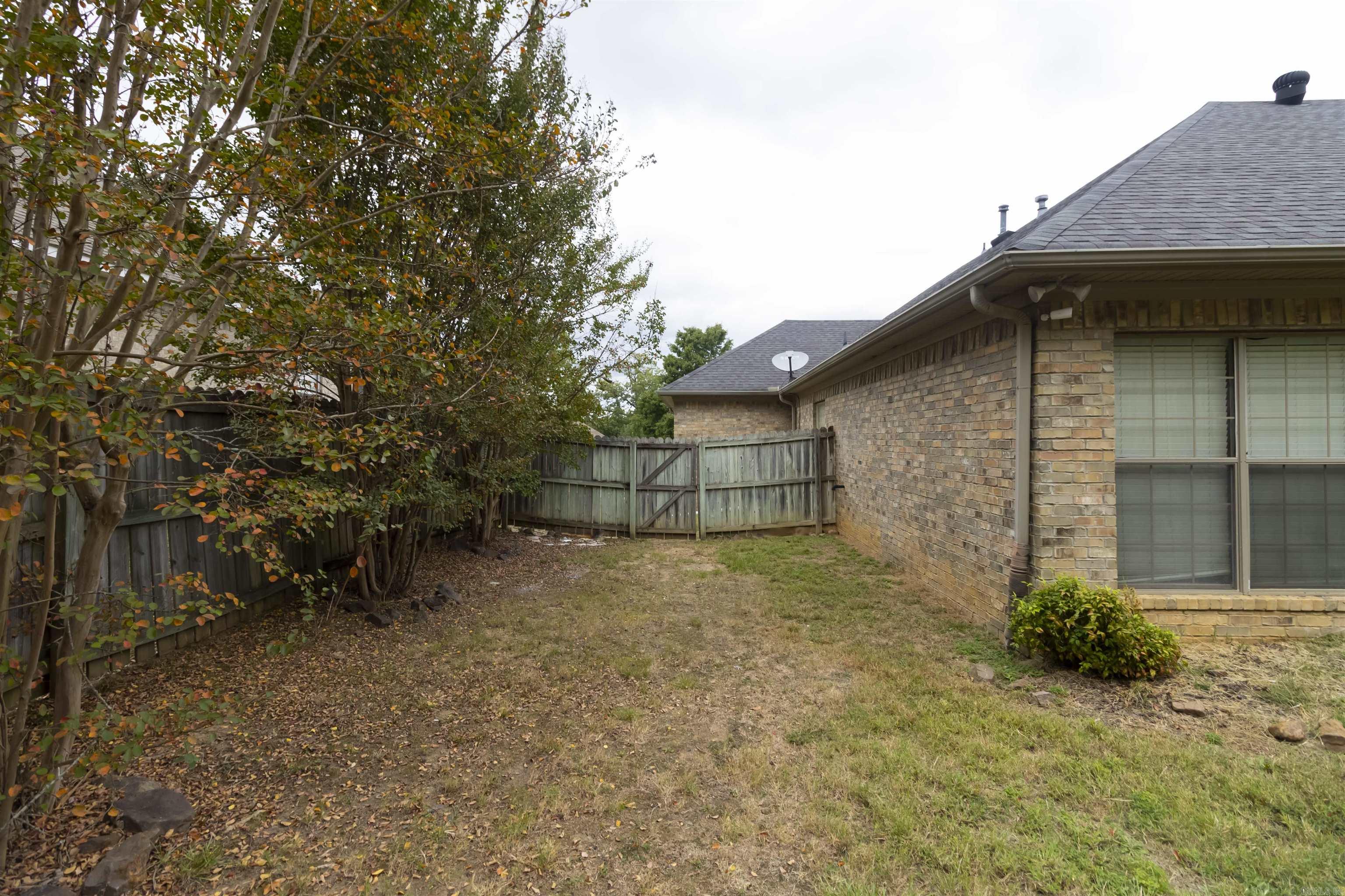 COUNTRY CLUB OF ARK THE - Residential
