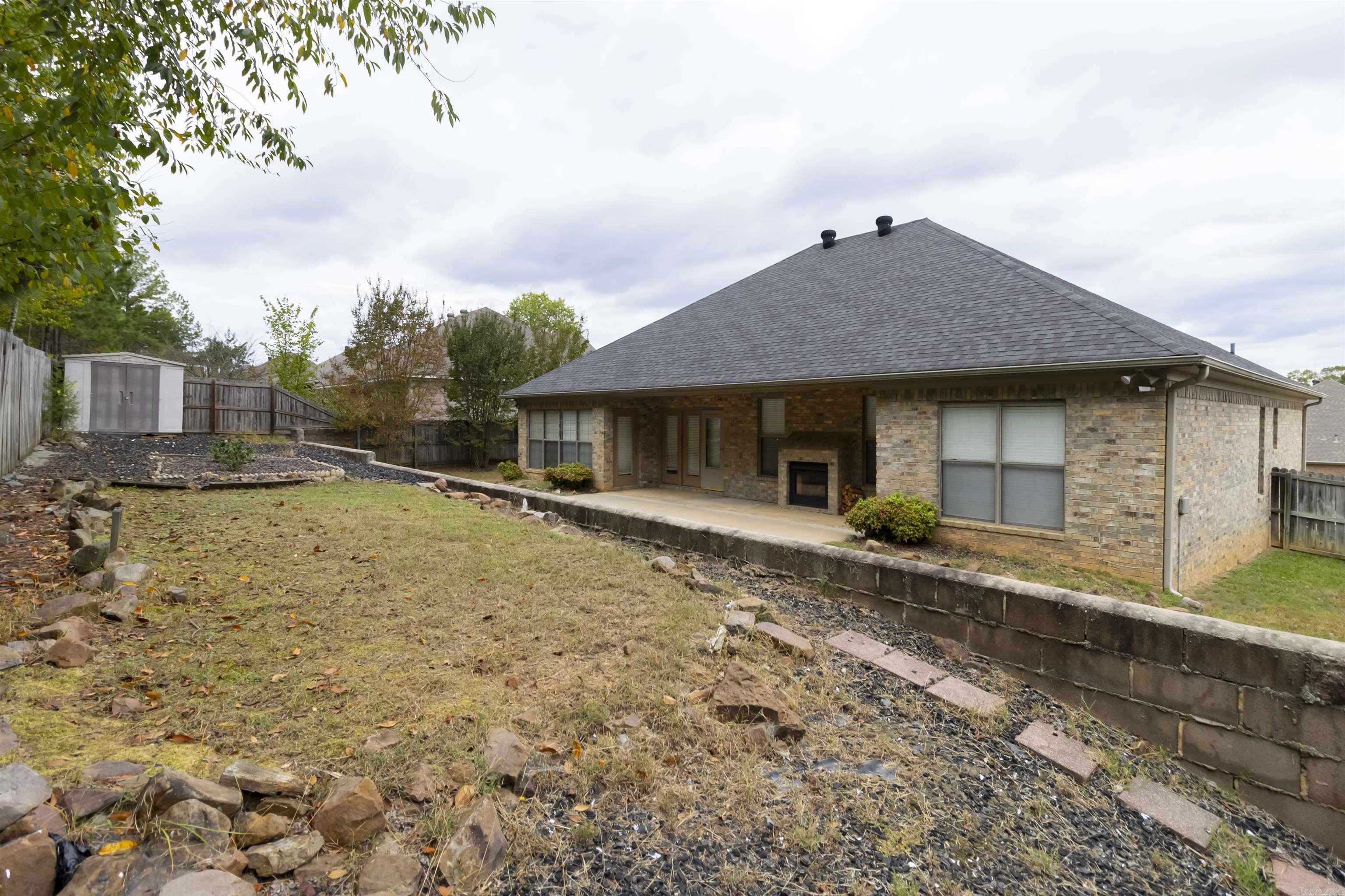 COUNTRY CLUB OF ARK THE - Residential
