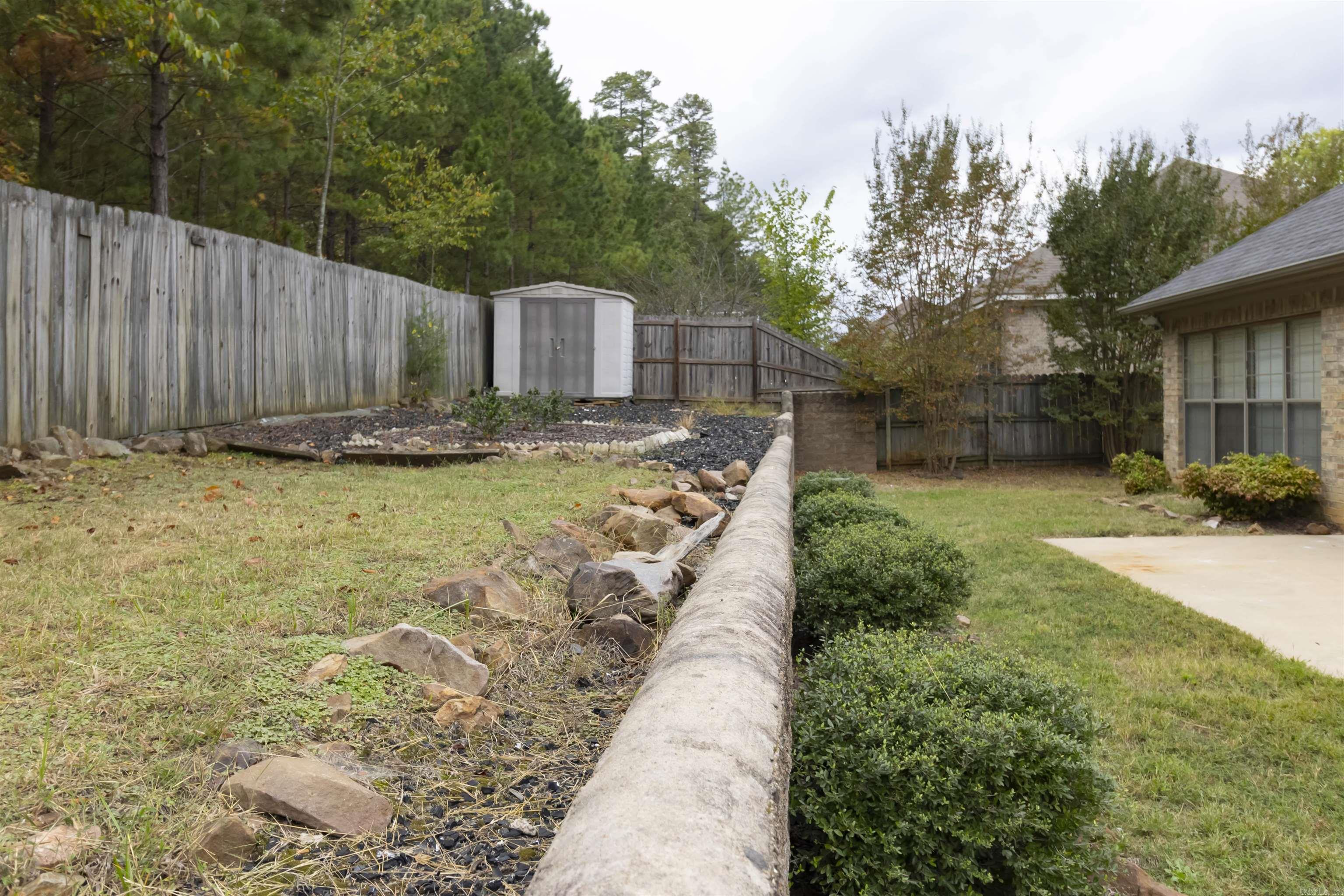 COUNTRY CLUB OF ARK THE - Residential