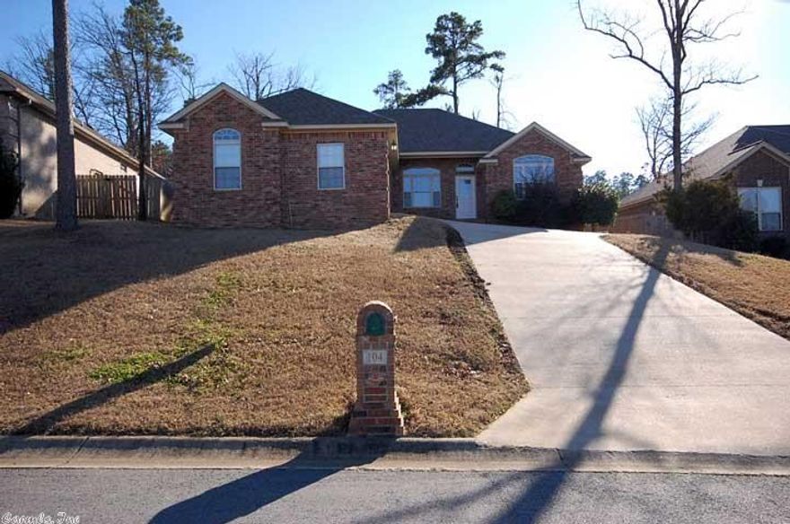 3 Br/2 Ba open split floor plan home with lots of natural light & beautiful archways.  Granite tile countertops, undercounter lighting, stainless steel Bosch appliances, duel fuel stove/oven with island.  Spacious master w/double vanities & his/her closets, jetted tub & walk in shower.  Covered front & back porches.  Great location!  Agents see remarks.