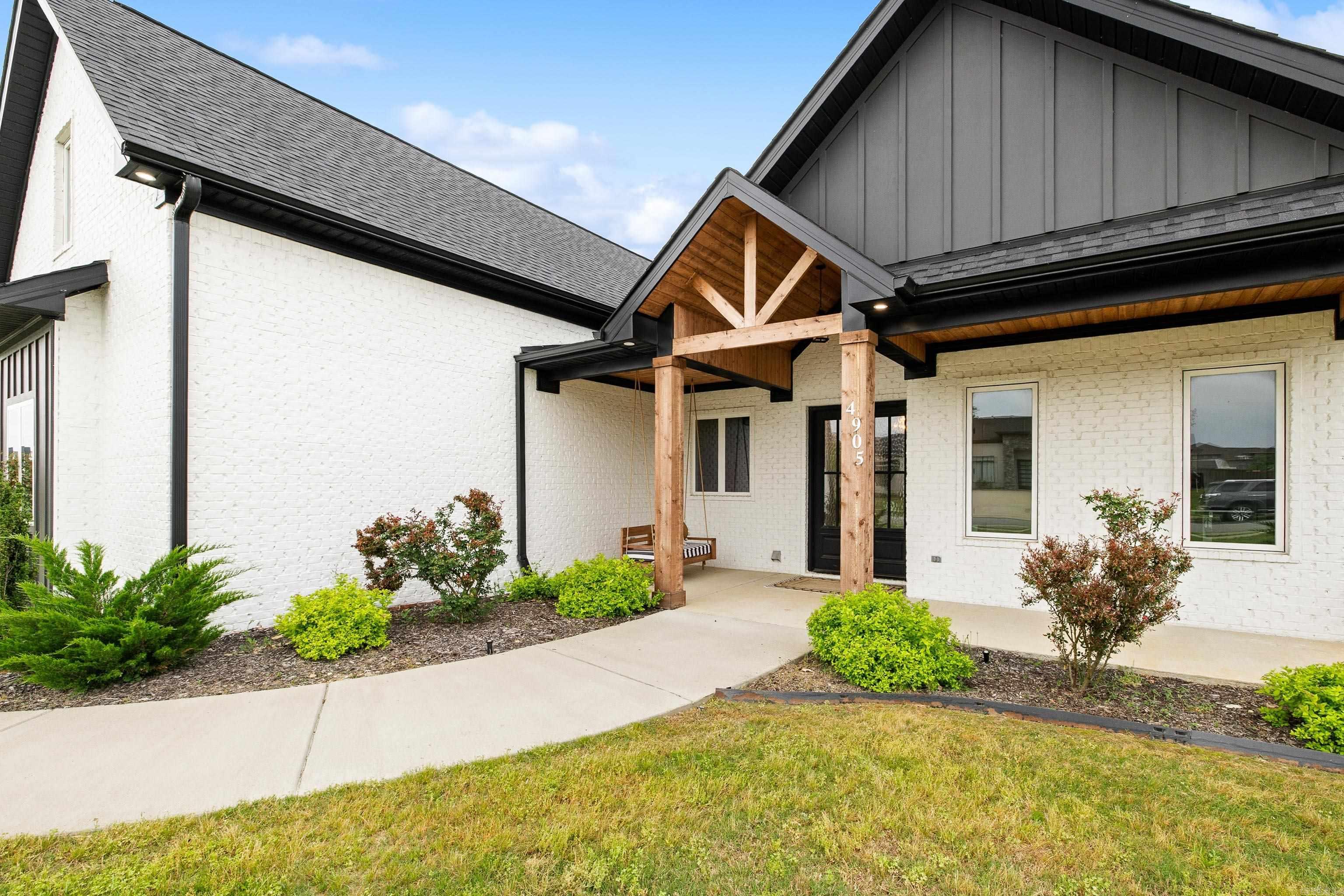 THE POINTE HURRICANE ESTATES - Residential