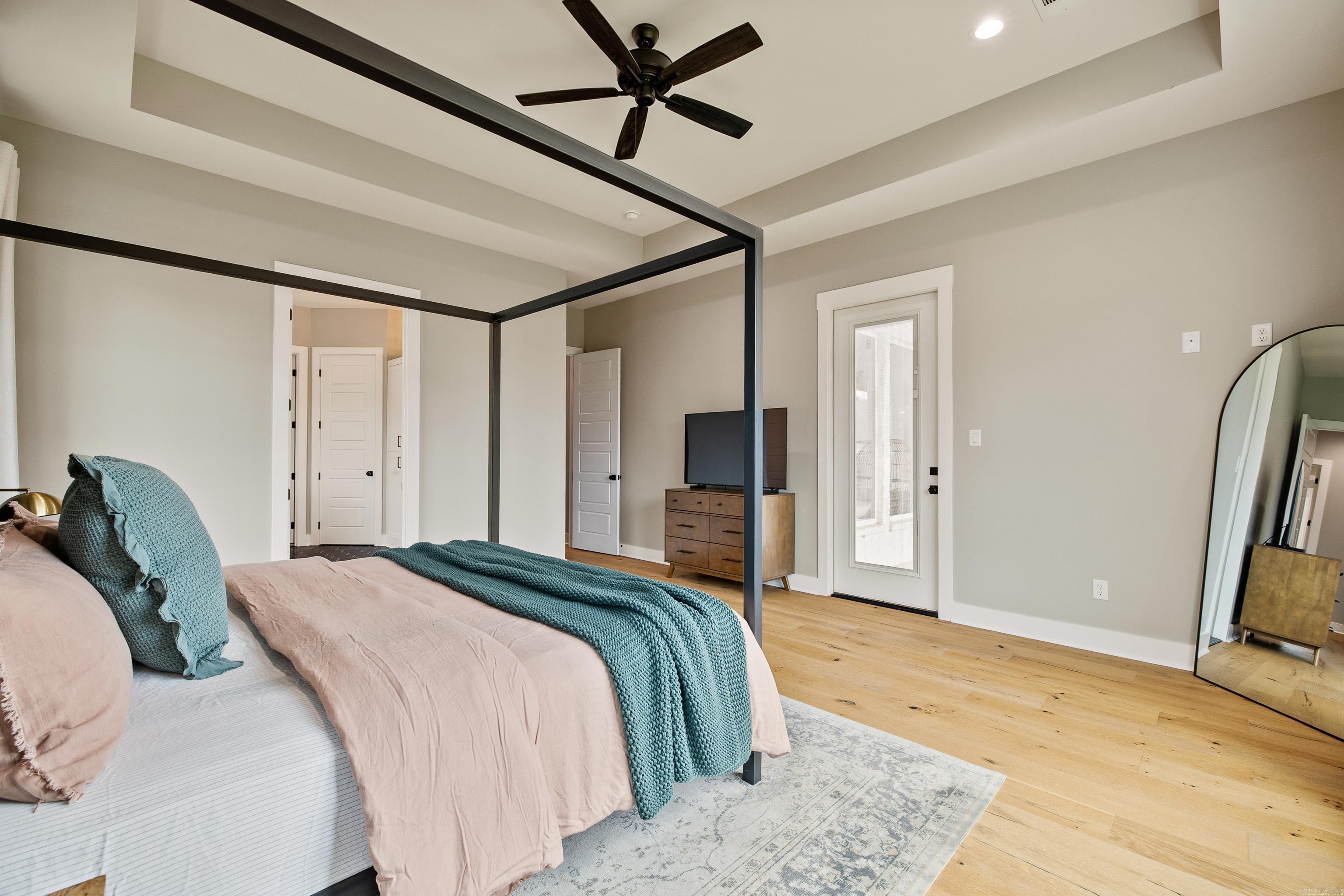 THE POINTE HURRICANE ESTATES - Residential