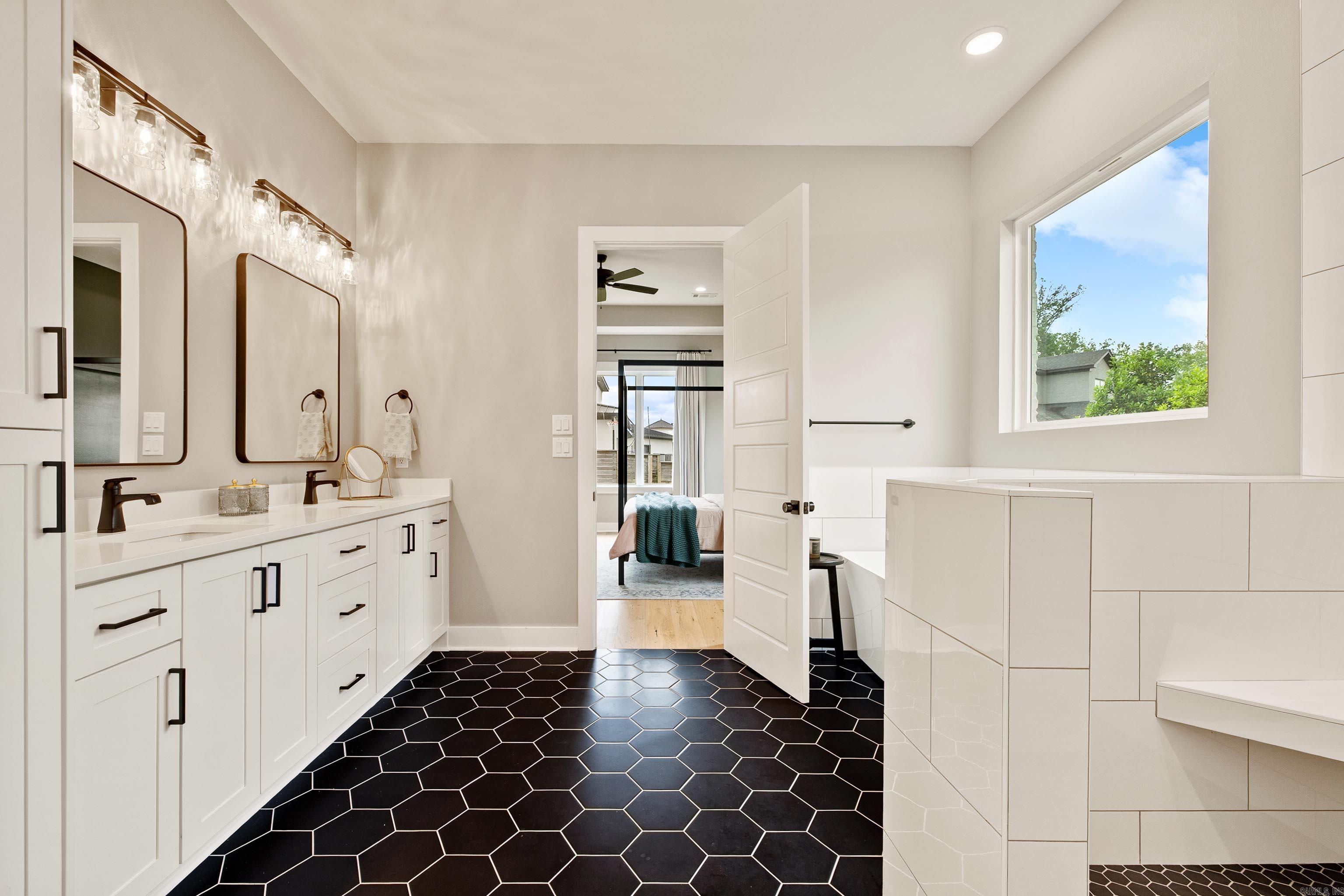 THE POINTE HURRICANE ESTATES - Residential