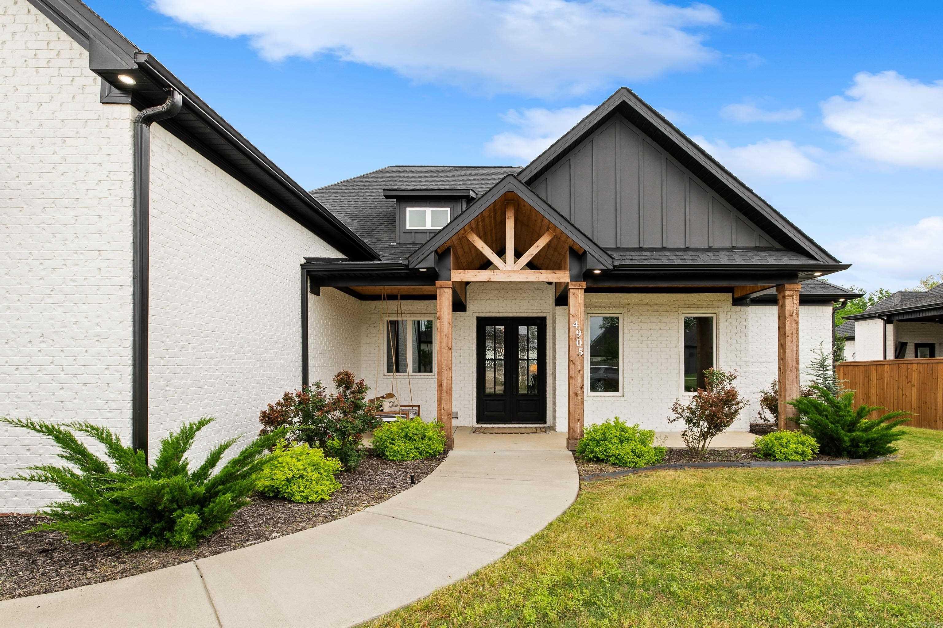 THE POINTE HURRICANE ESTATES - Residential