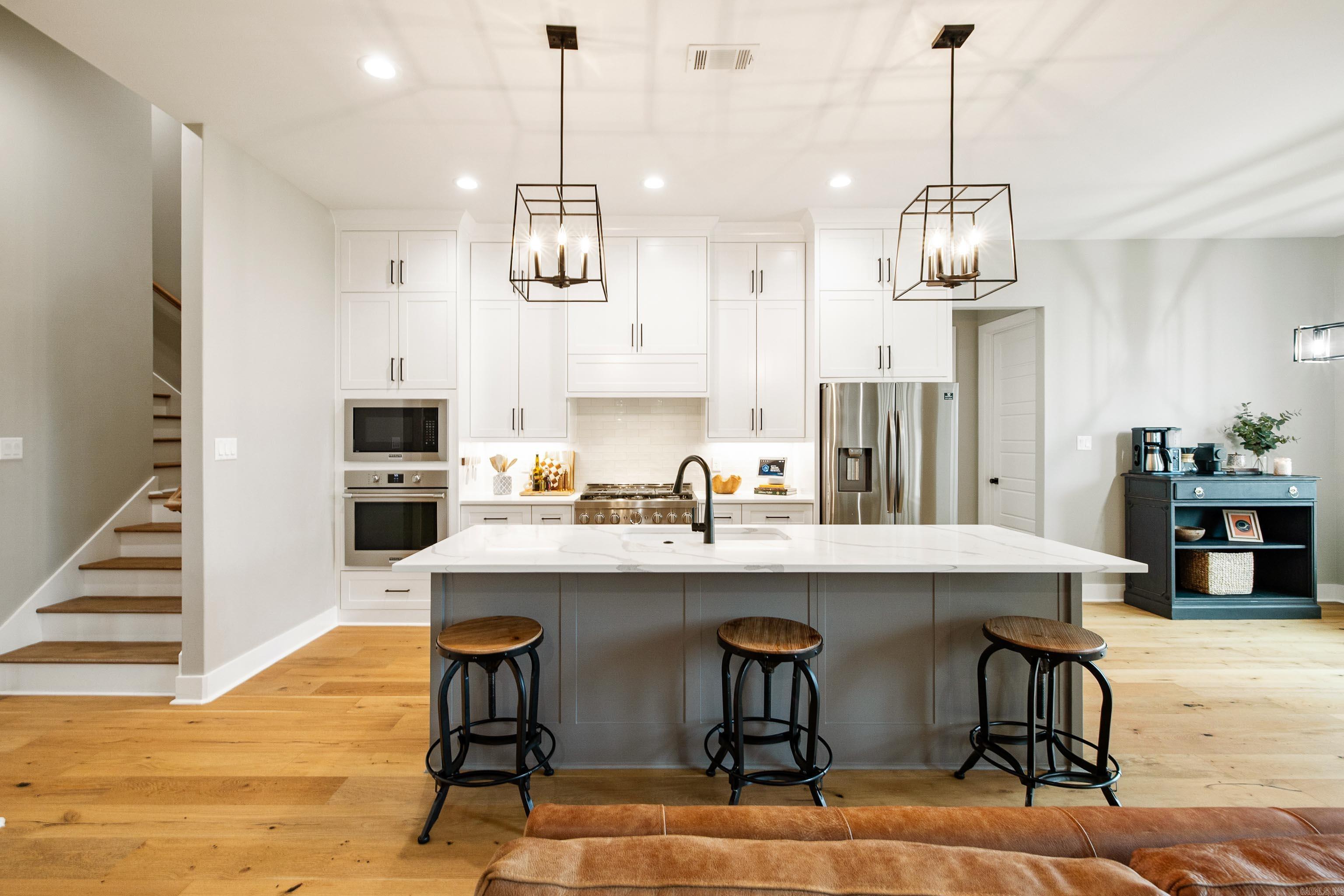 THE POINTE HURRICANE ESTATES - Residential