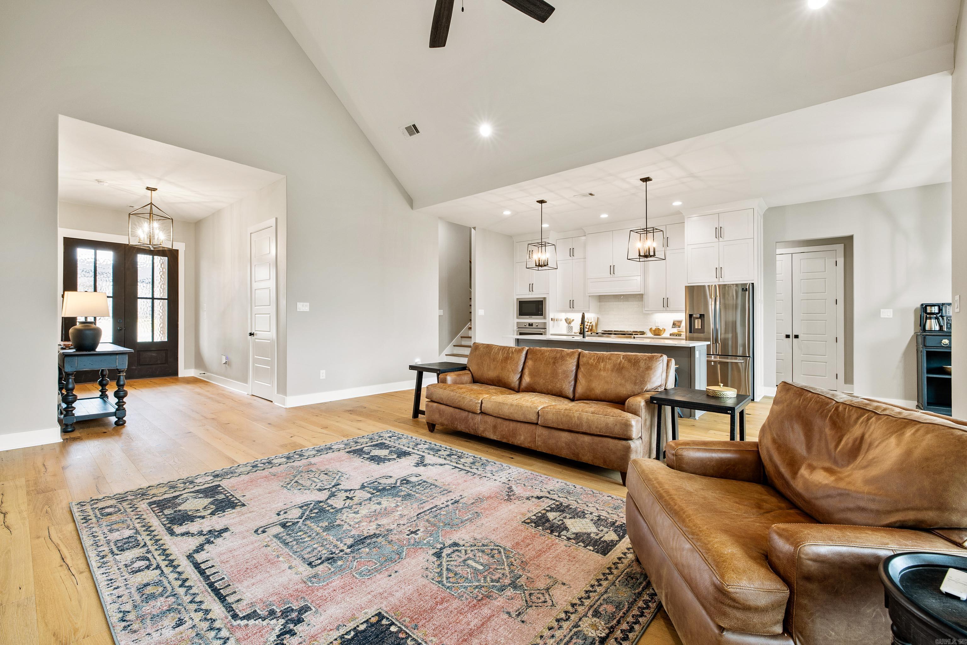 THE POINTE HURRICANE ESTATES - Residential