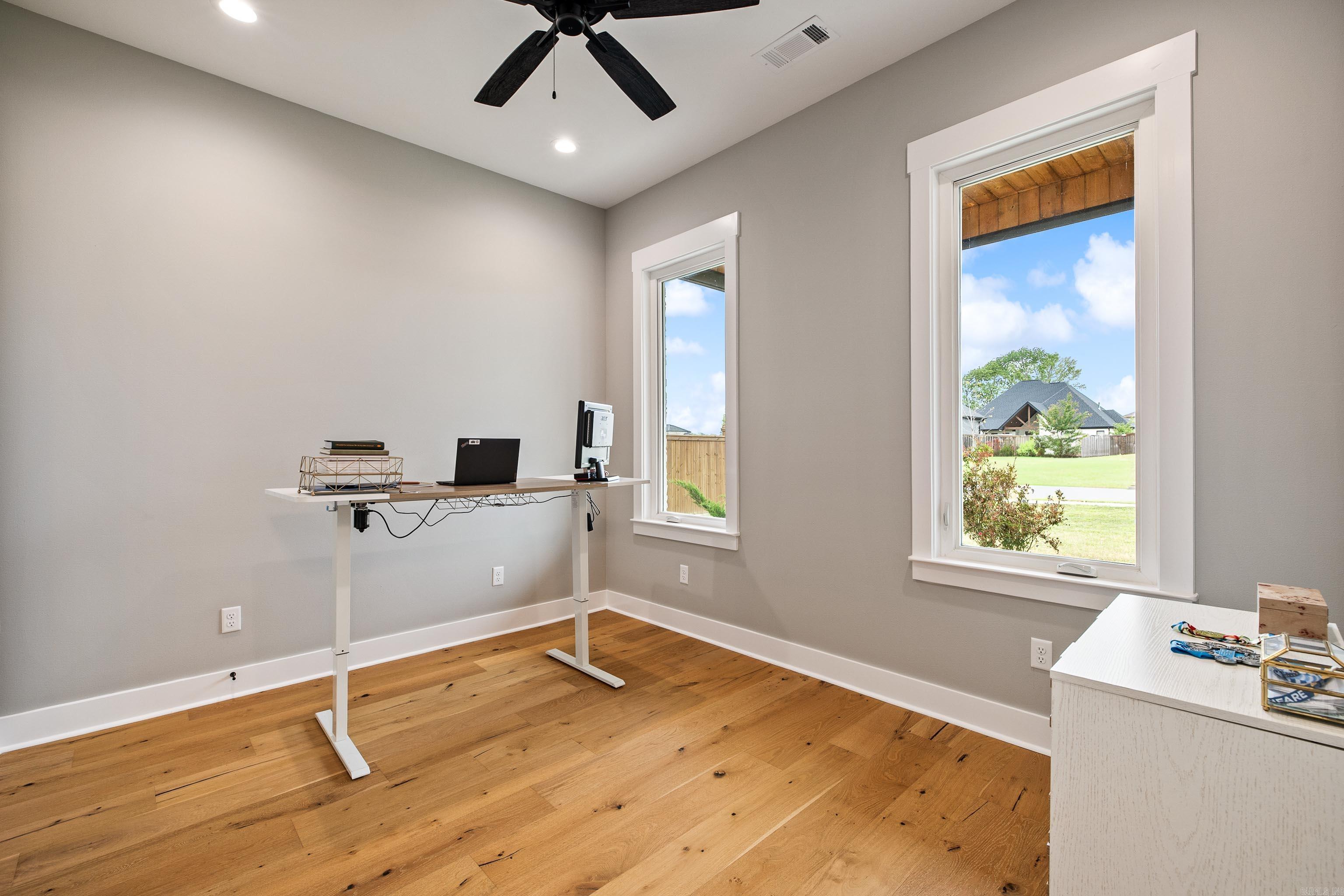 THE POINTE HURRICANE ESTATES - Residential