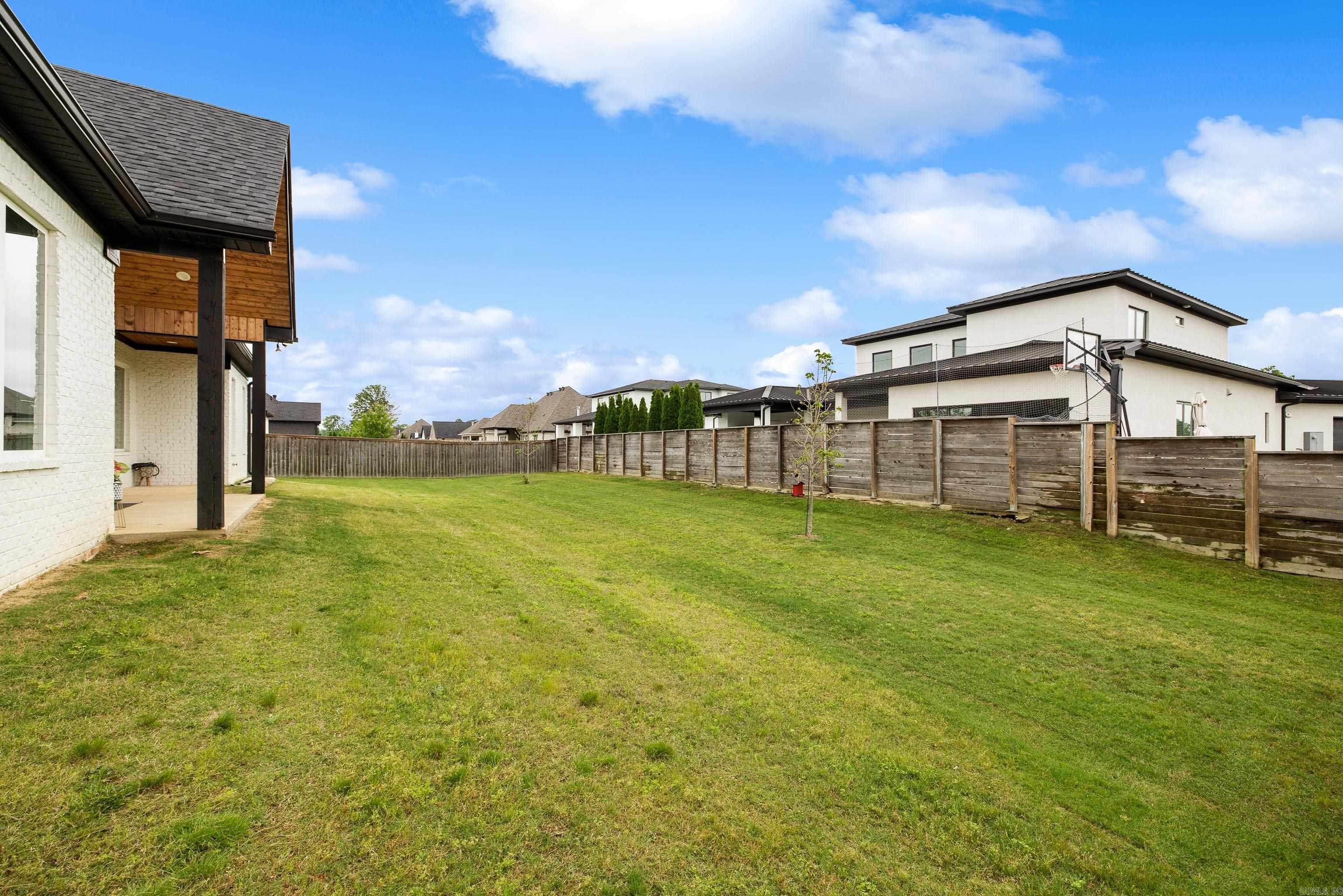 THE POINTE HURRICANE ESTATES - Residential