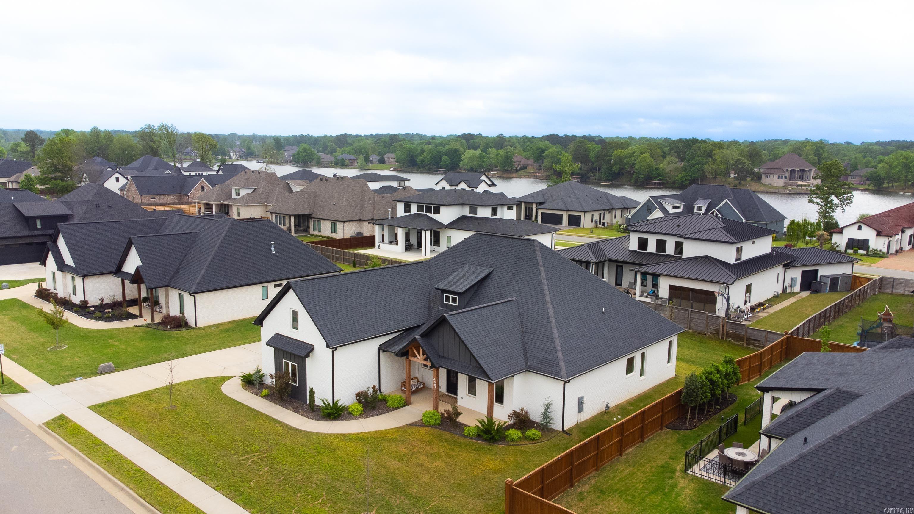 THE POINTE HURRICANE ESTATES - Residential