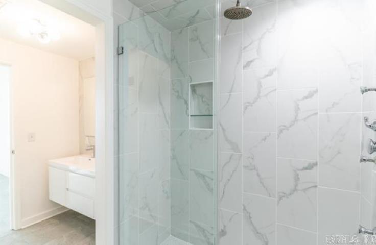 CLINTON & SHERMAN HPR - Residential