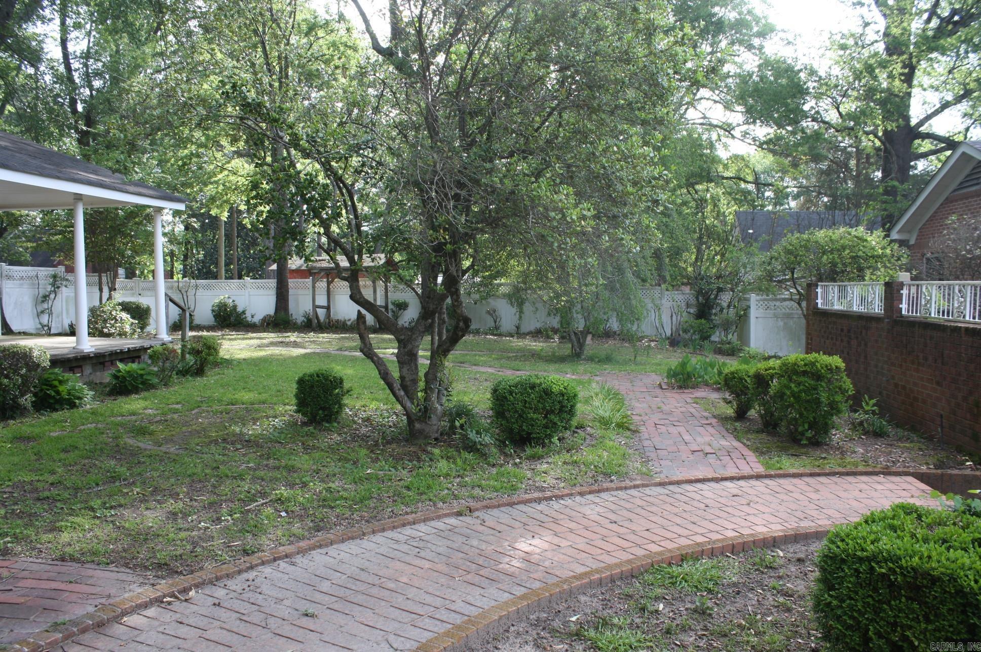 WILSON & FERGUSON - Residential