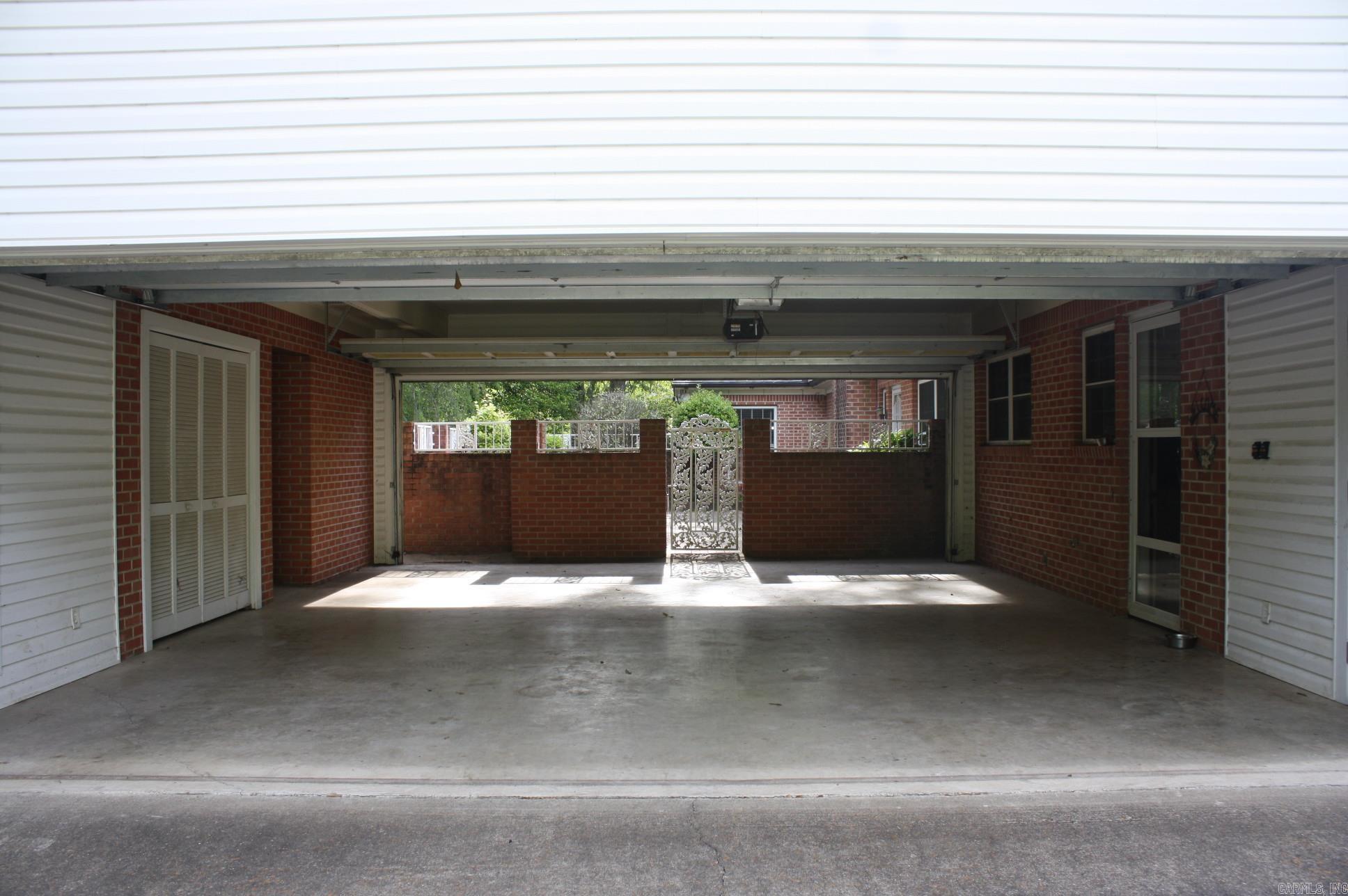 WILSON & FERGUSON - Residential