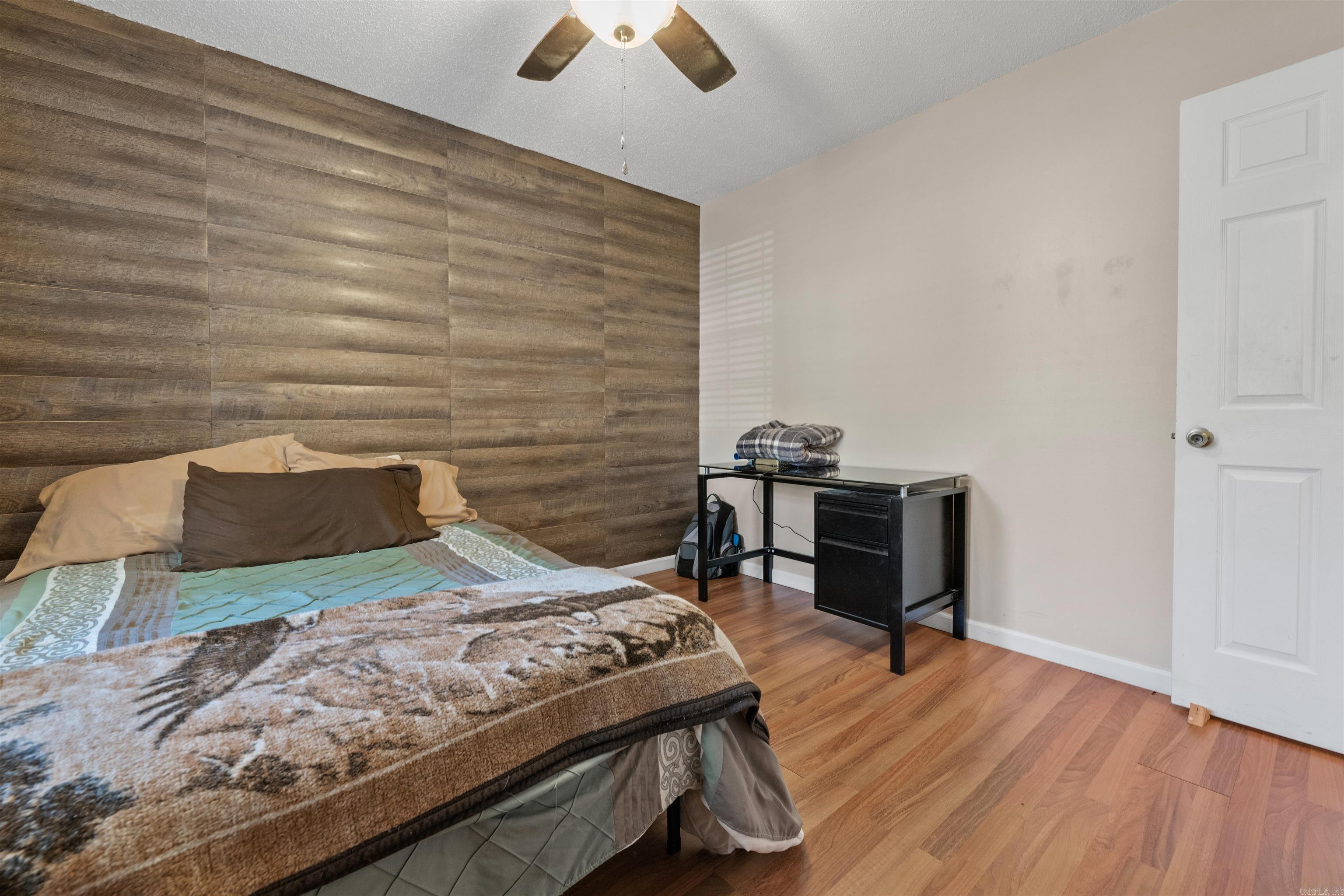 WOODLAND HILLS - Residential