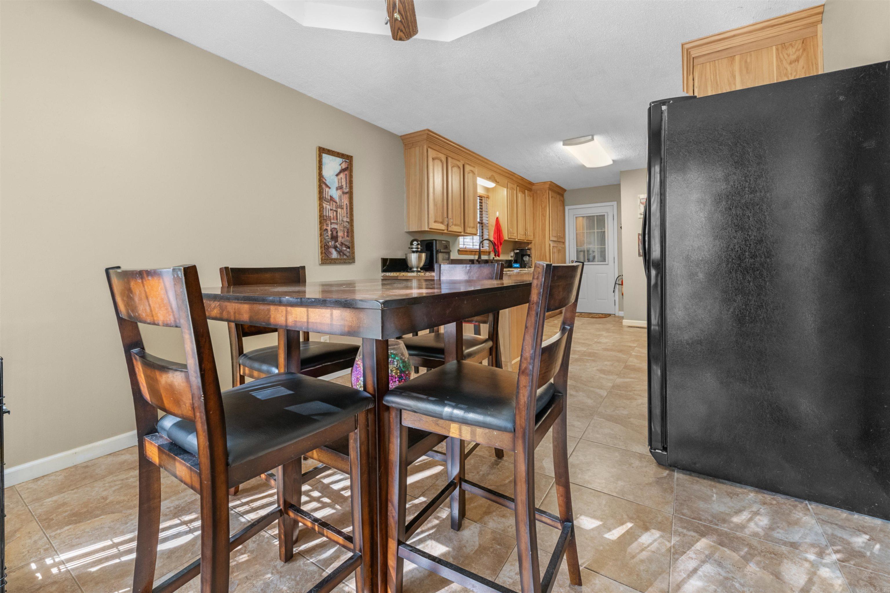 WOODLAND HILLS - Residential
