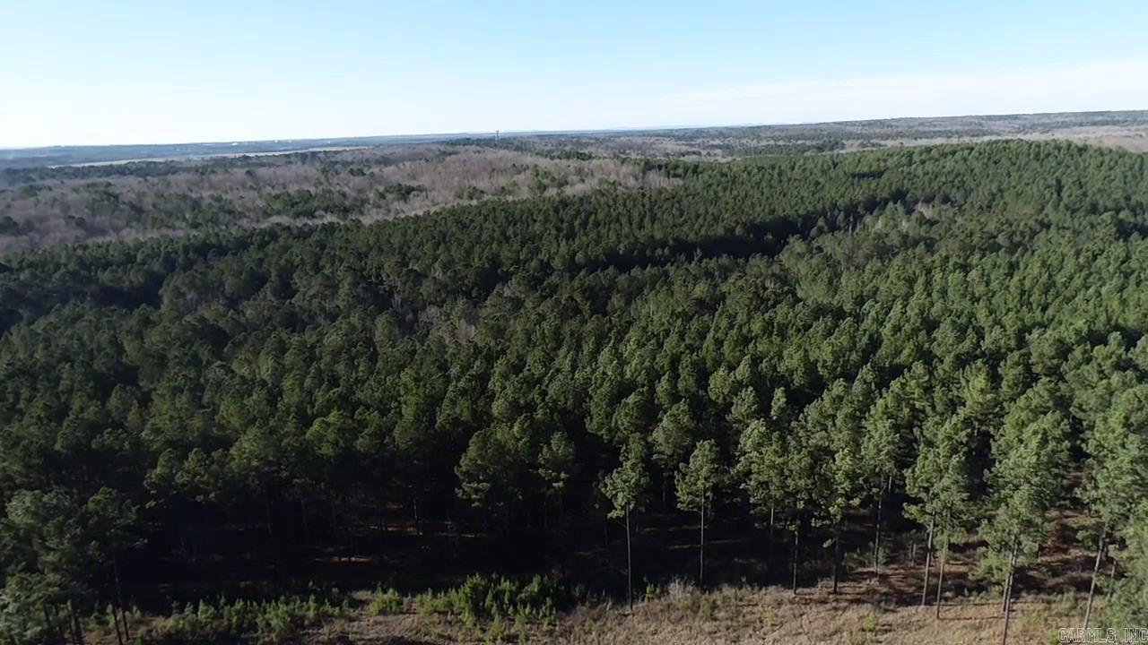 THE ESTATES AT PARKWAY TRAILS - Land