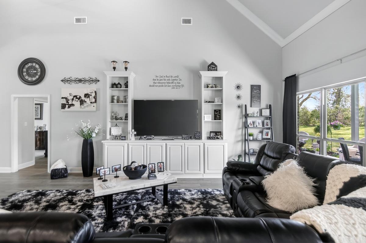 ANNIS ESTATES SUB - Residential