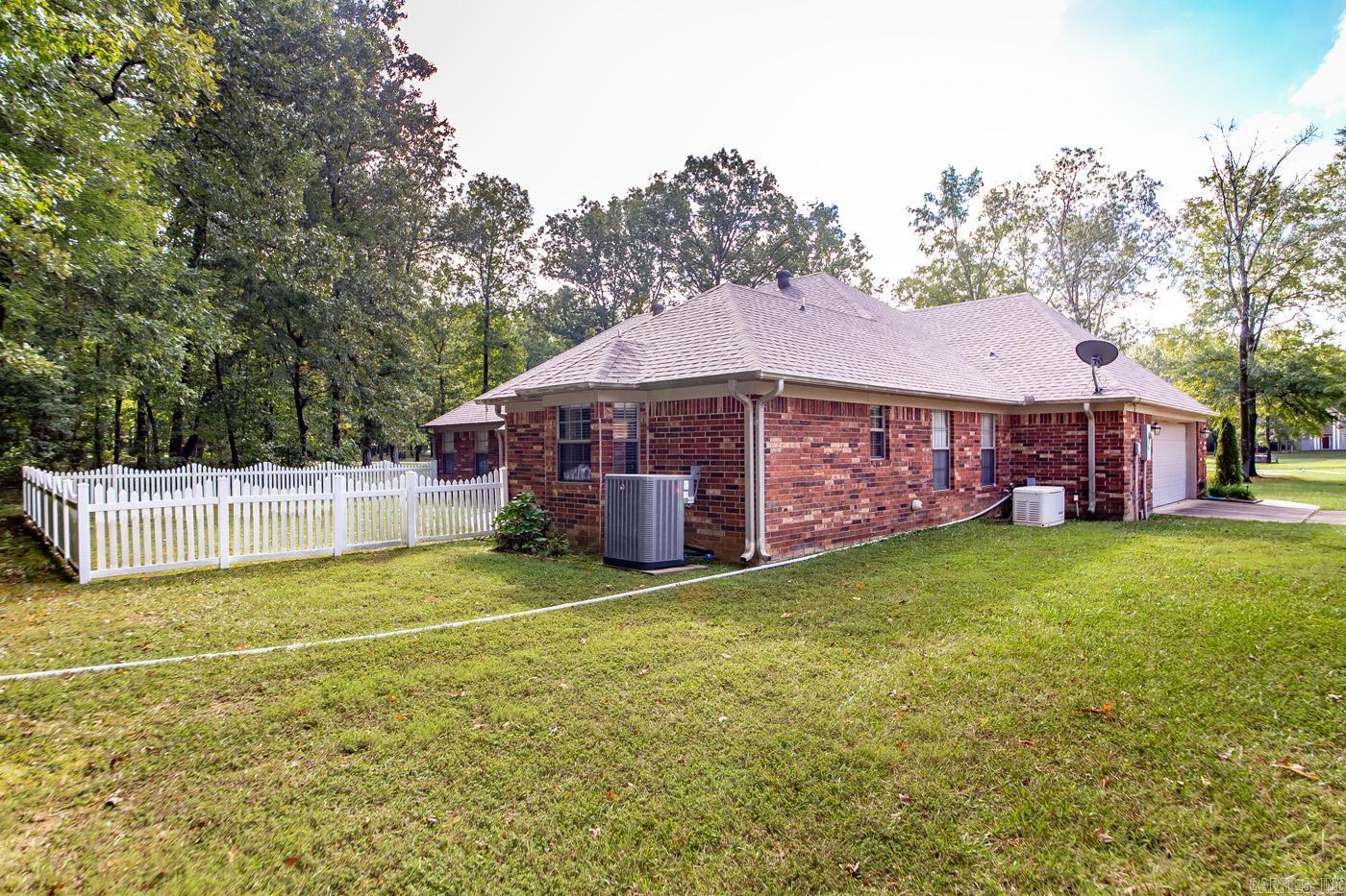 Lawson Oaks - Residential