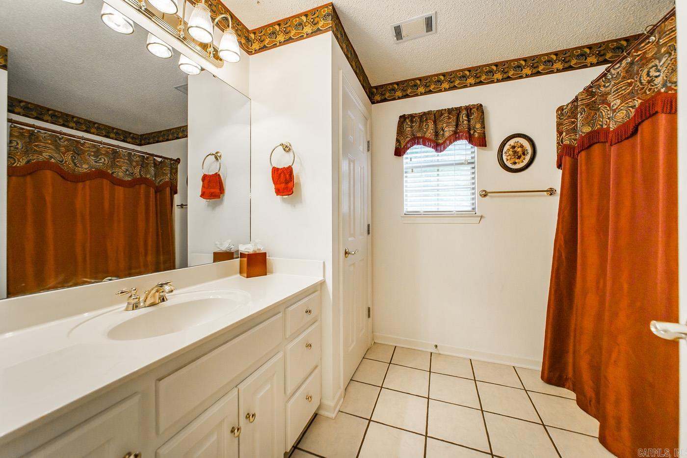 Lawson Oaks - Residential