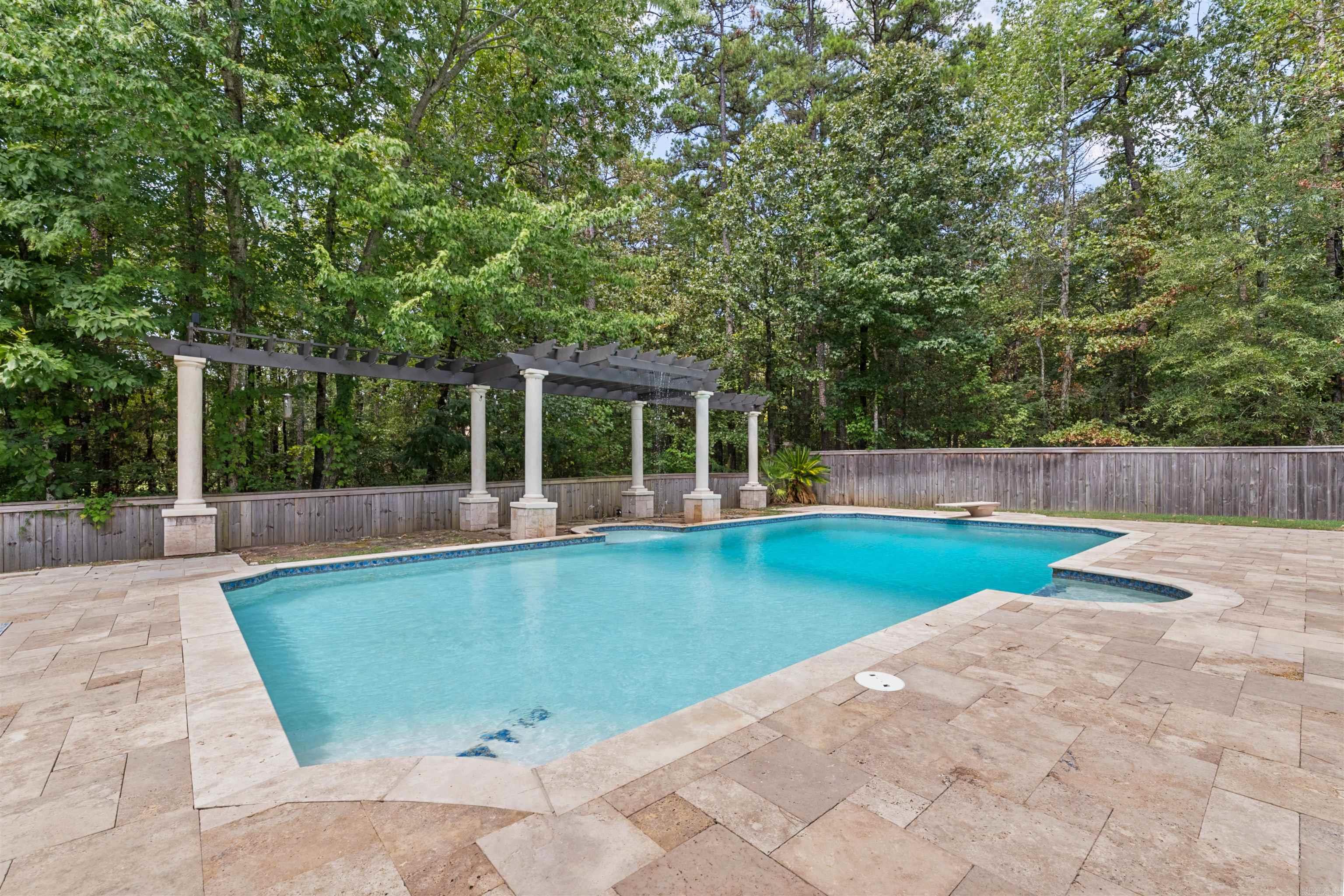 CHENAL VALLEY SOLOGNE CIRCLE - Residential