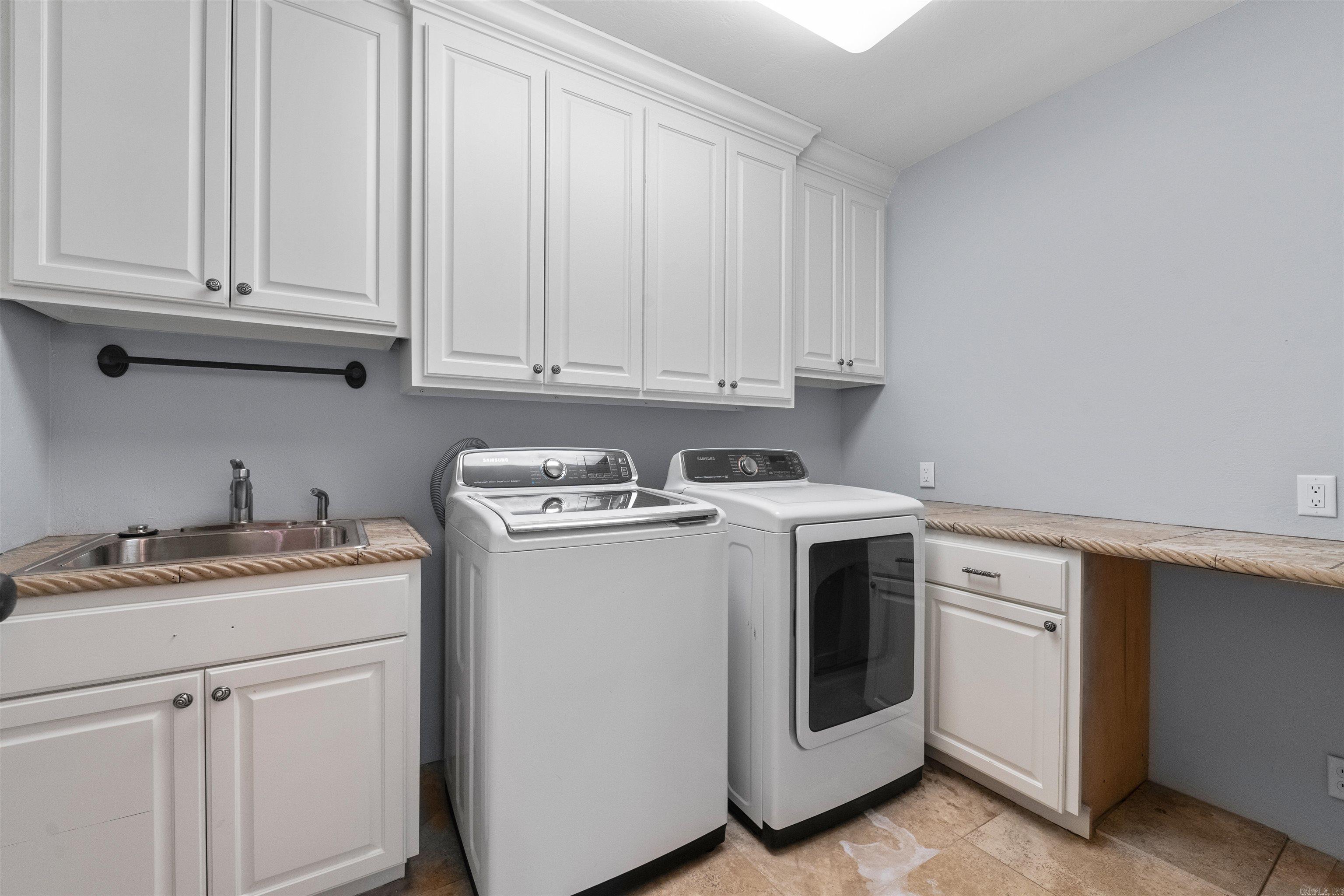 CHENAL VALLEY SOLOGNE CIRCLE - Residential