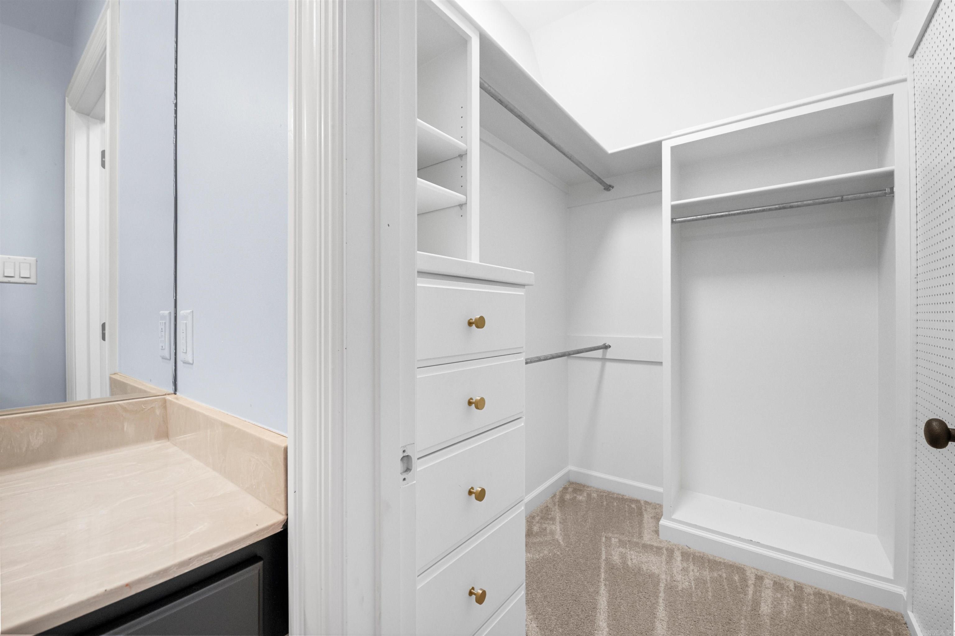 CHENAL VALLEY SOLOGNE CIRCLE - Residential