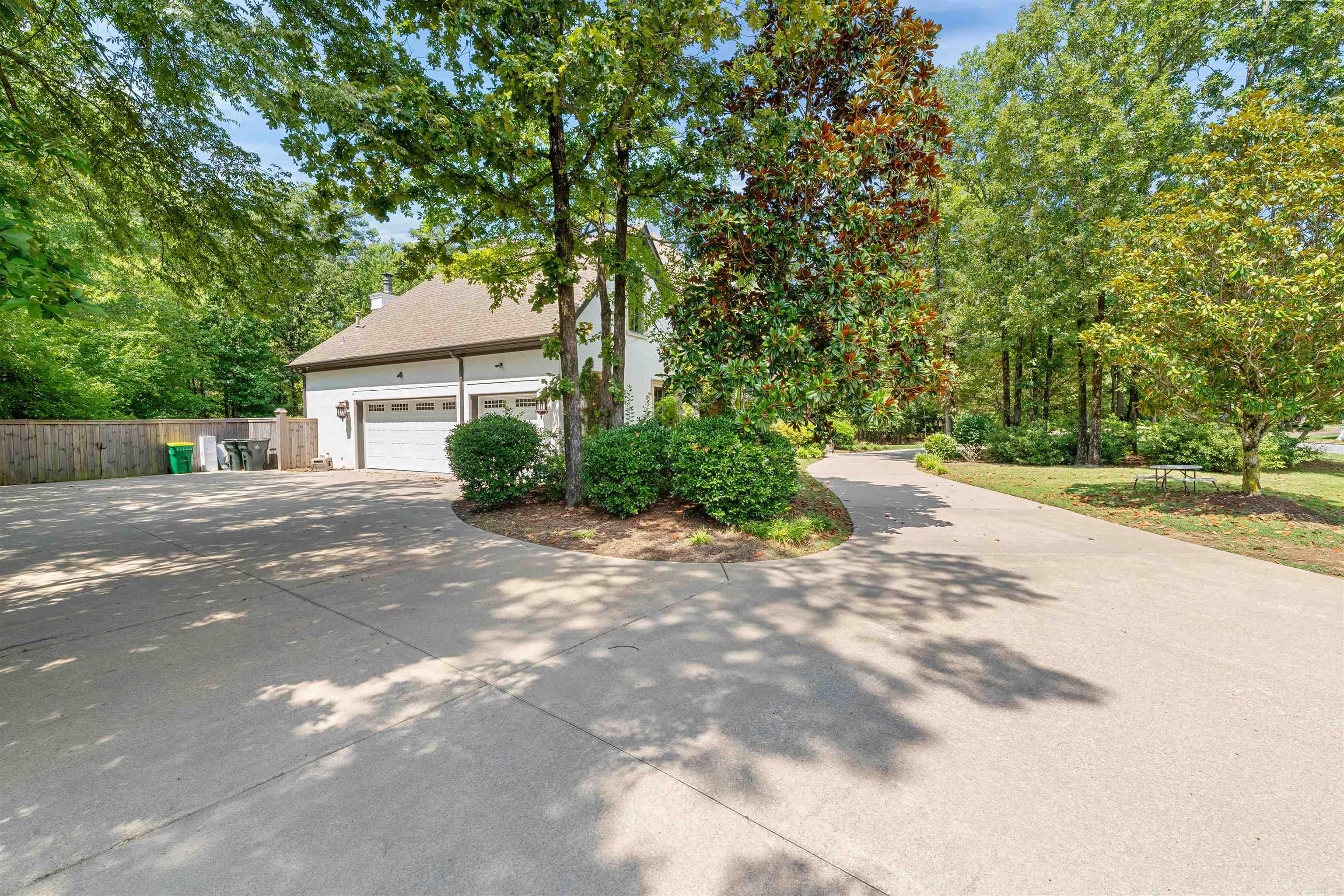 CHENAL VALLEY SOLOGNE CIRCLE - Residential