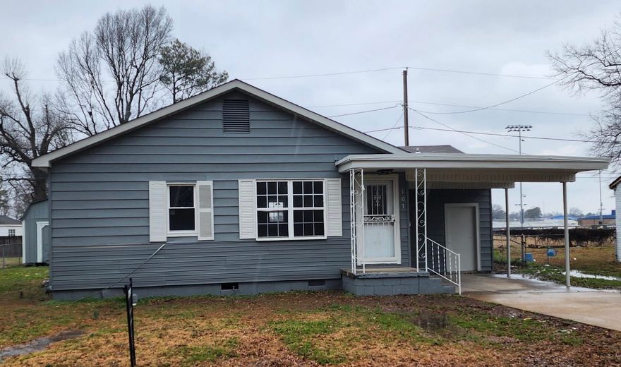 Newly renovated home has 3 bedrooms and 2 full baths, quiet neighborhood near the schools.  Hardwood and tile flooring, new windows, and new lighting.