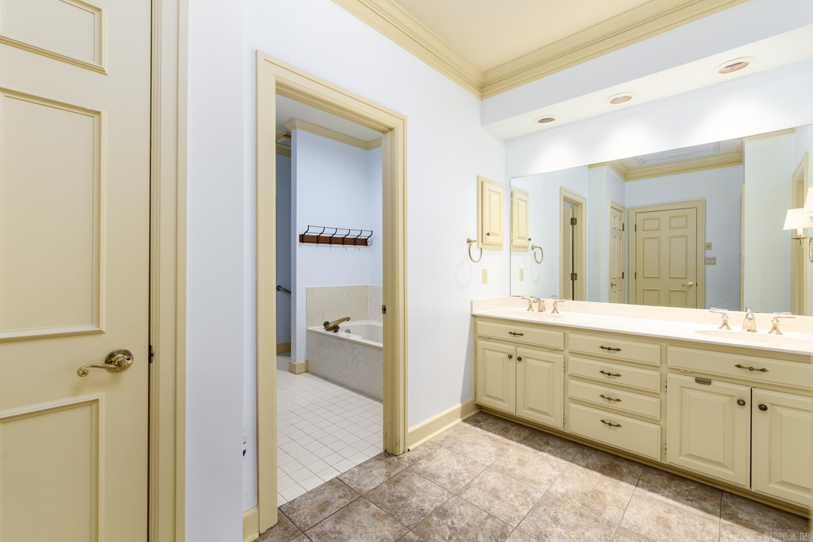 COUNTRYWOOD HPR - Residential