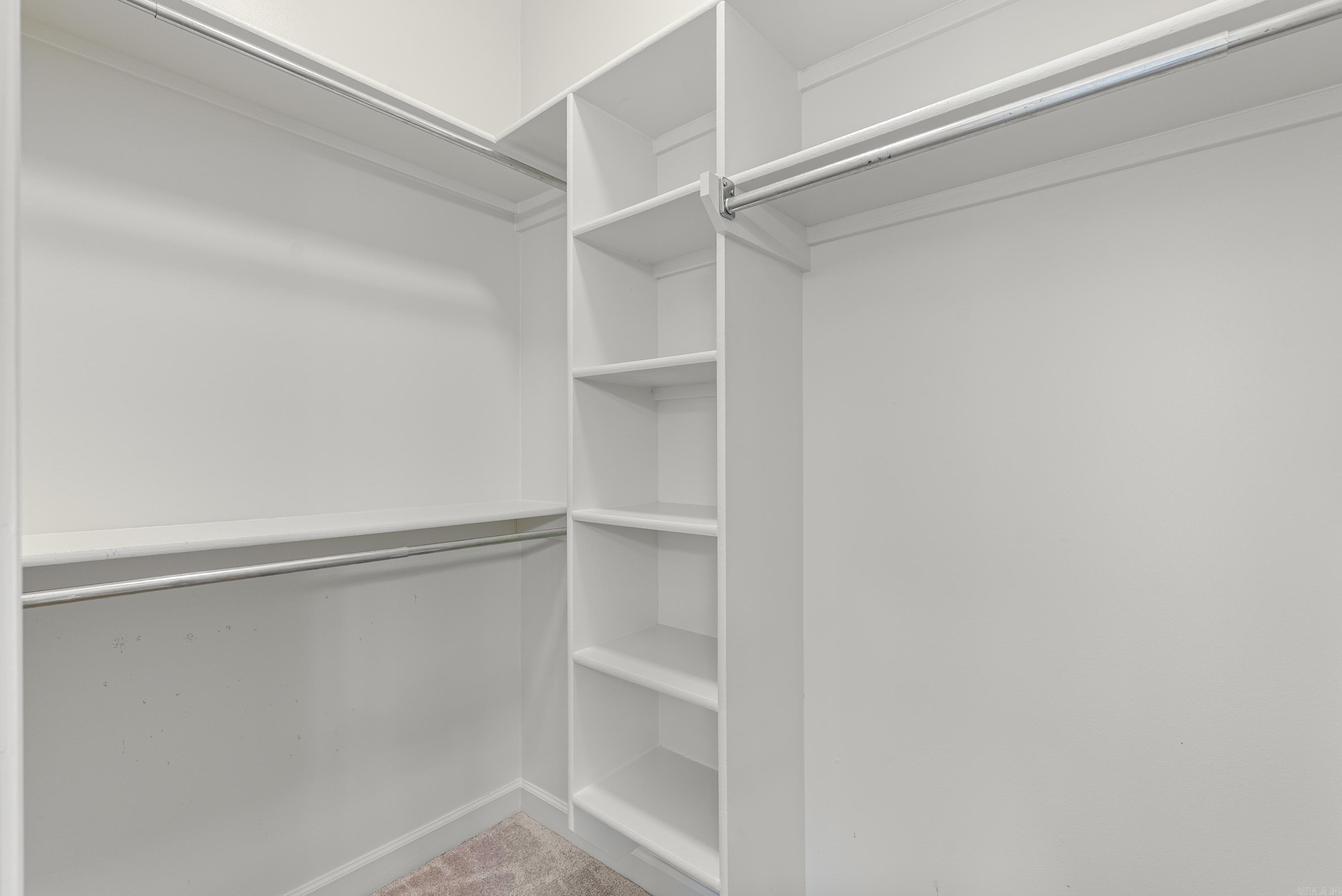 COUNTRY CLUB OF ARK THE - Residential