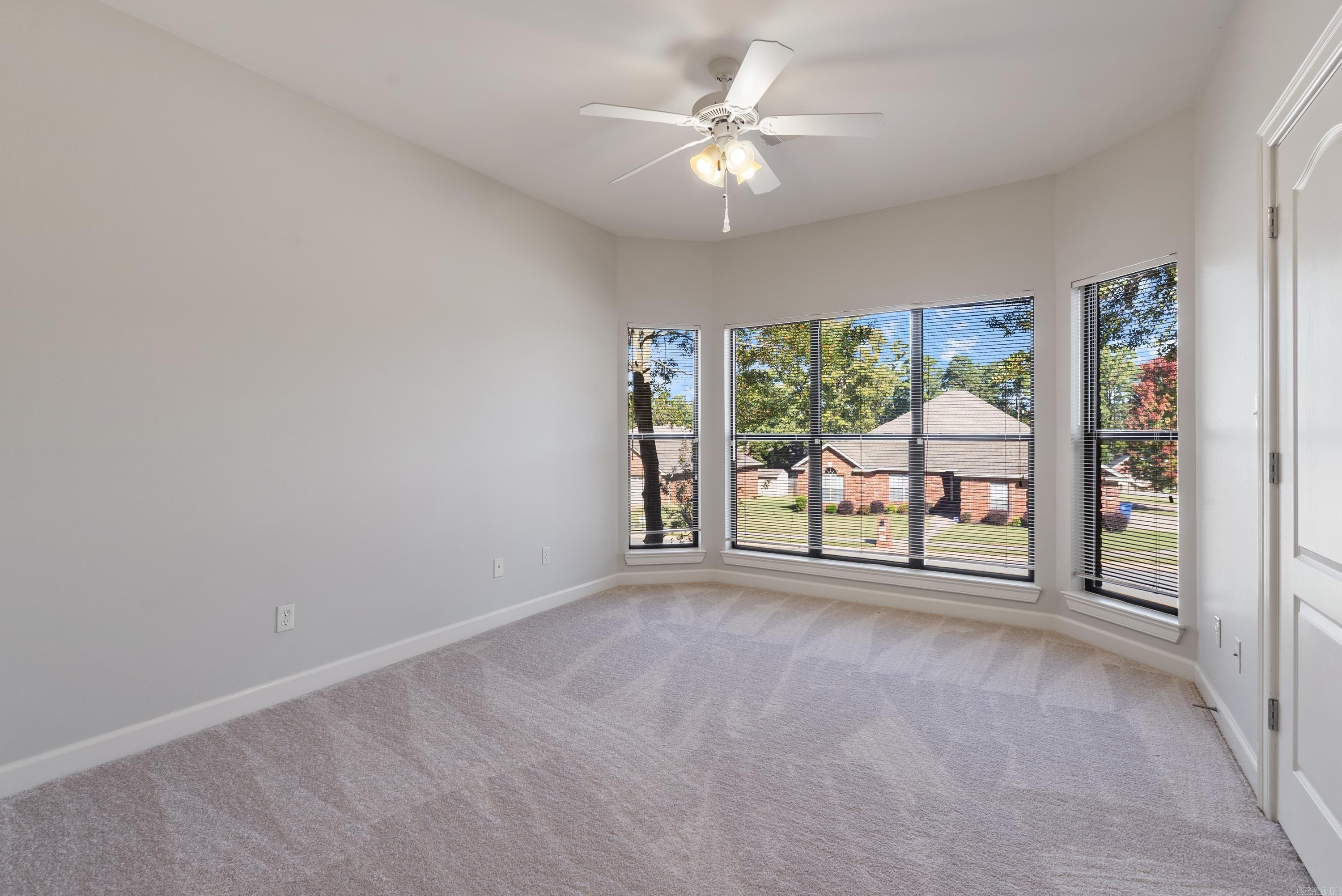 COUNTRY CLUB OF ARK THE - Residential