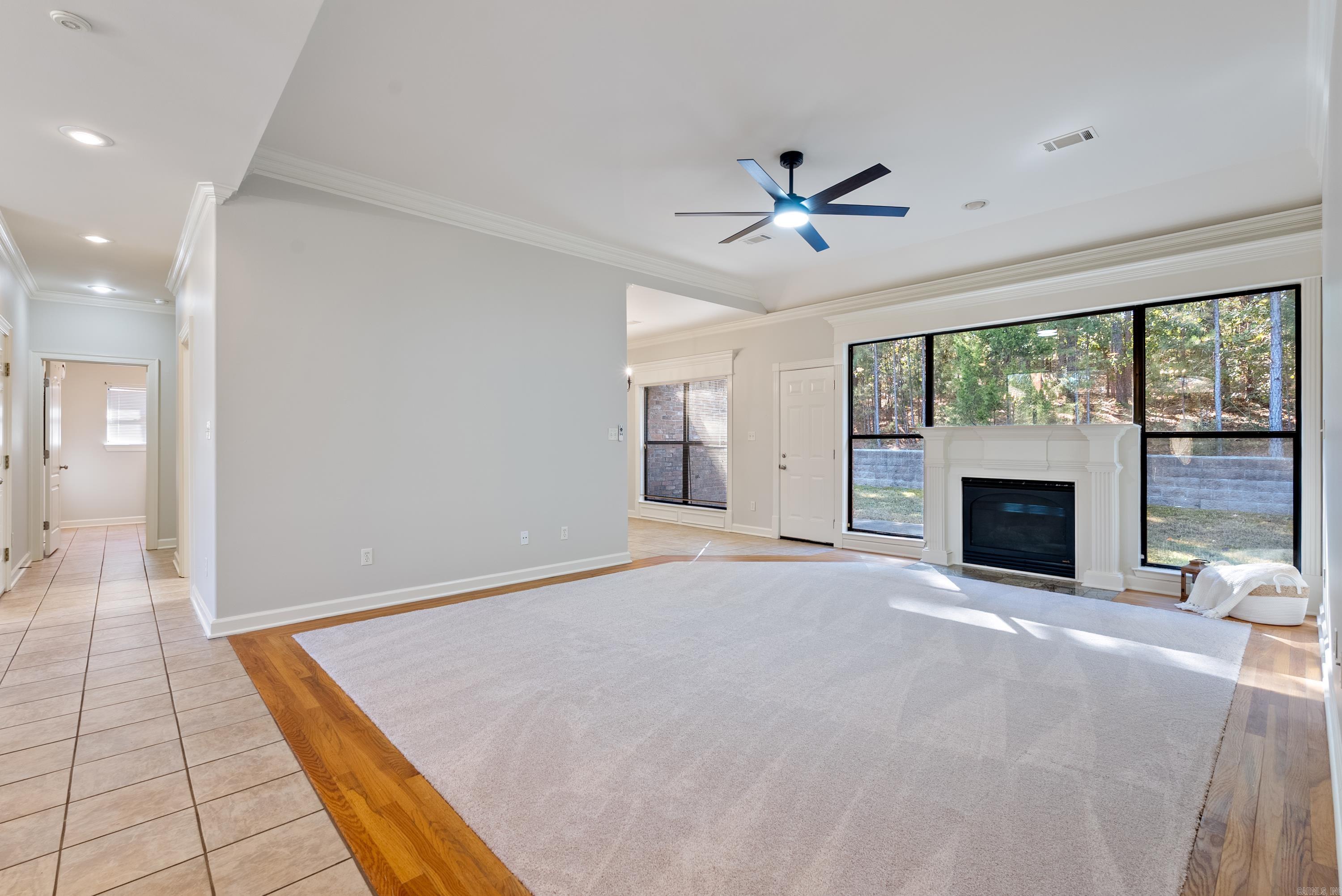 COUNTRY CLUB OF ARK THE - Residential